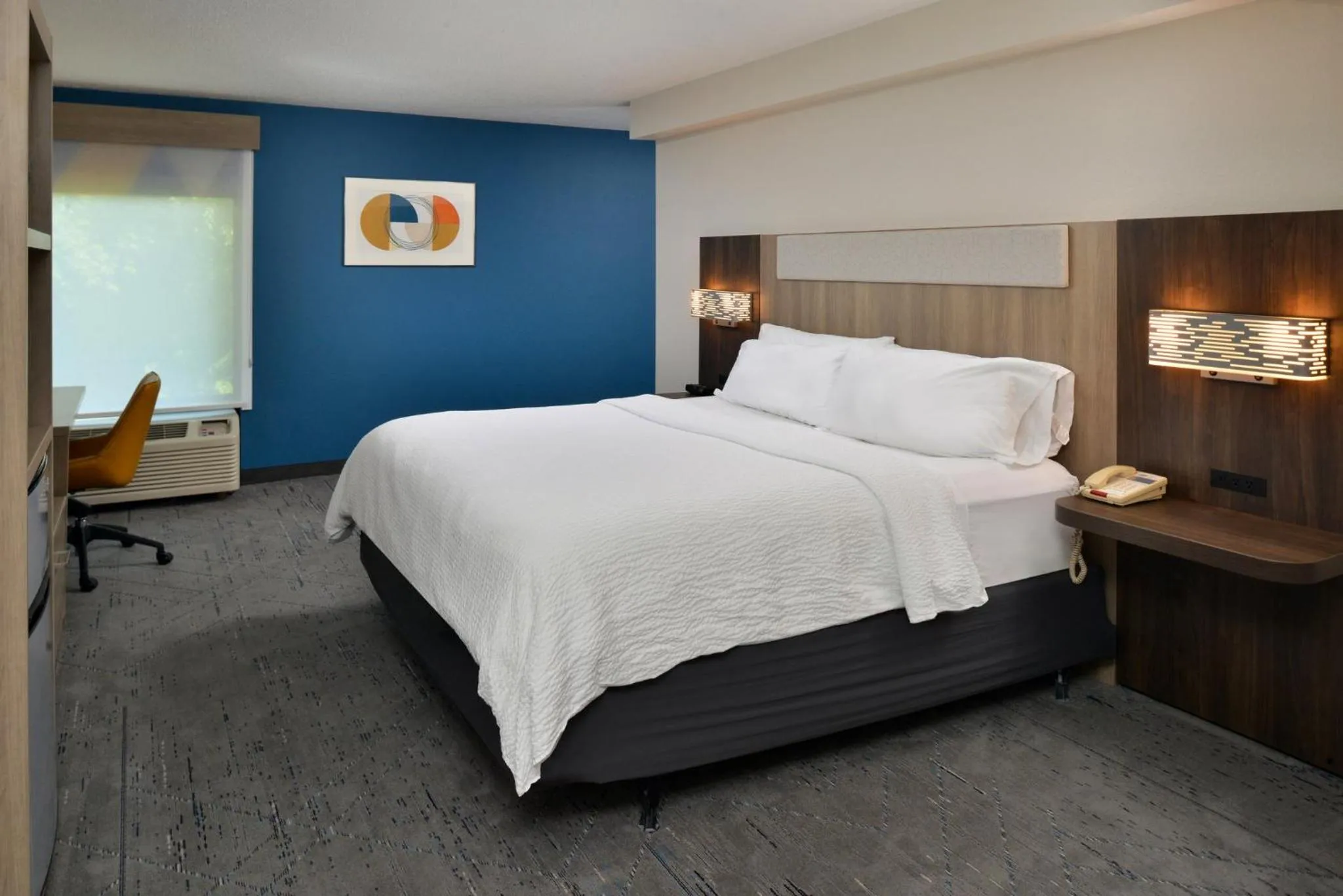 Photo of the whole room, Bed in Holiday Inn Express Lewisburg - New Columbia by IHG