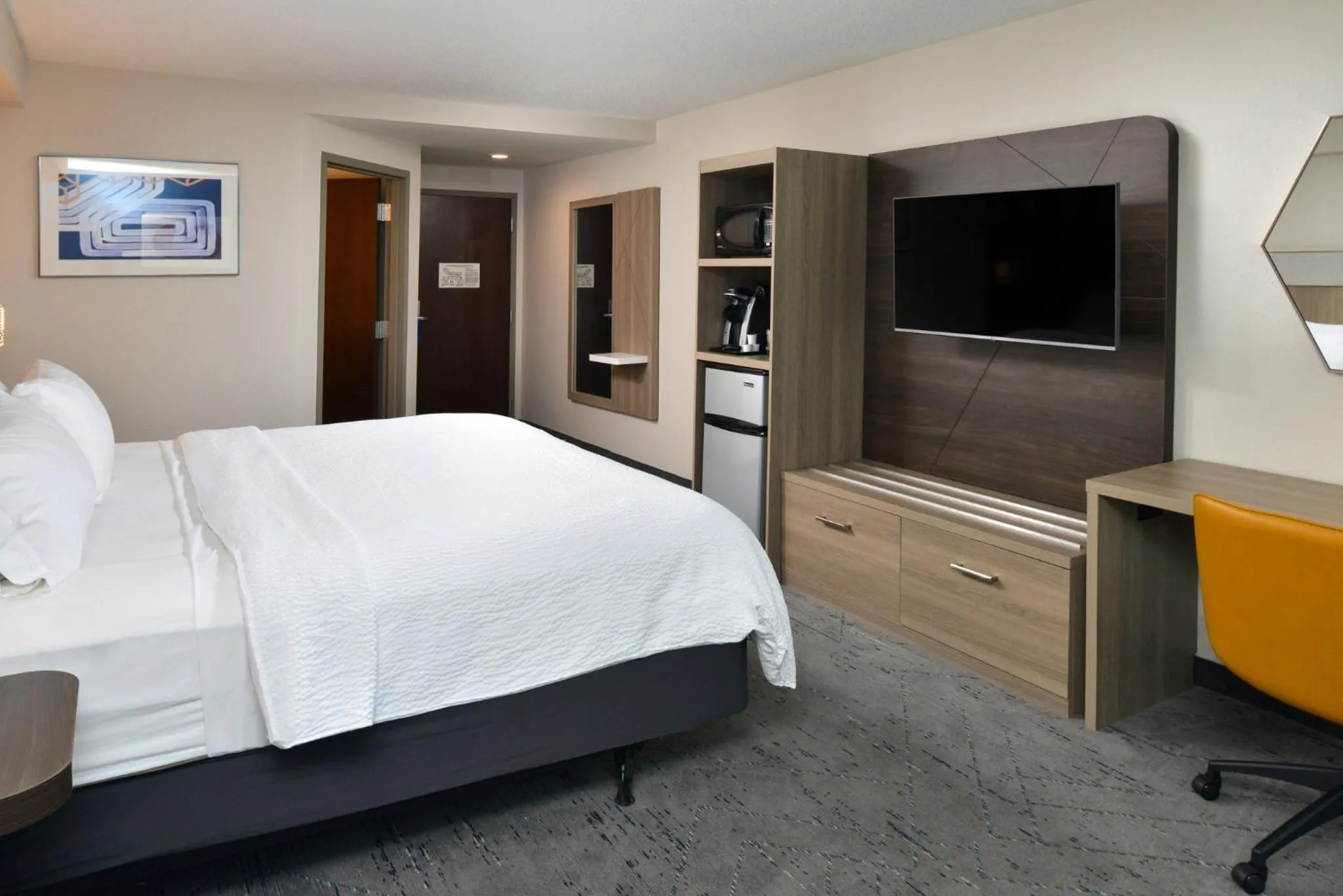 Photo of the whole room, Bed in Holiday Inn Express Lewisburg - New Columbia by IHG