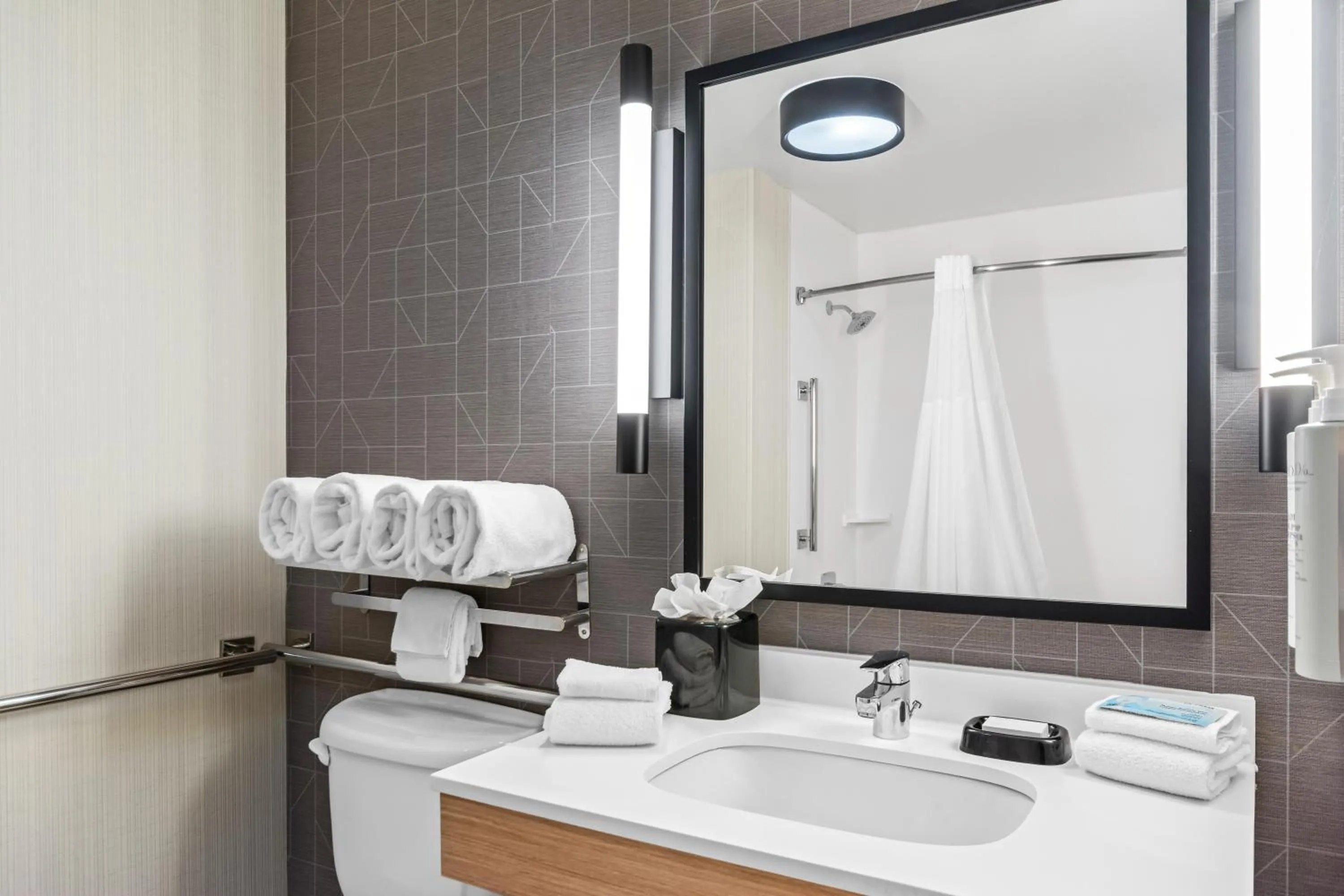 Spark by Hilton Bardstown