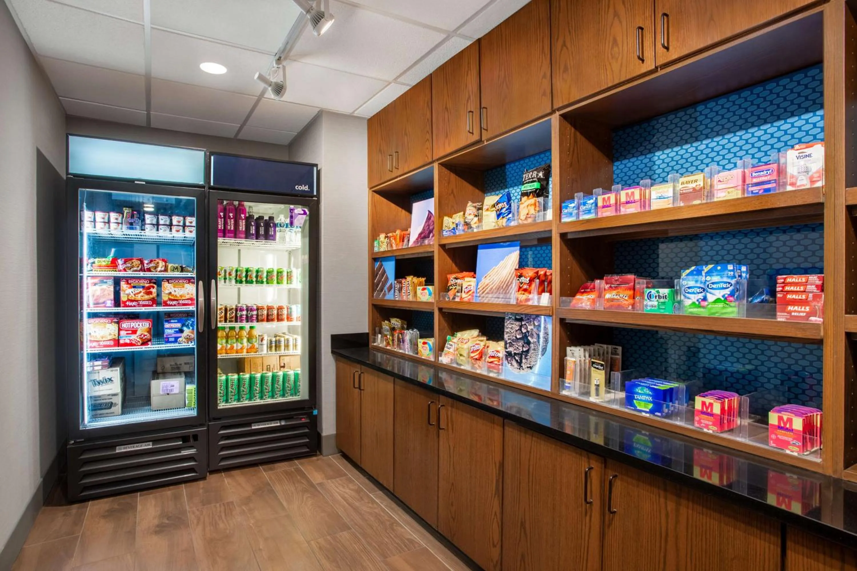 Restaurant/places to eat in Hampton Inn Iowa City/Coralville