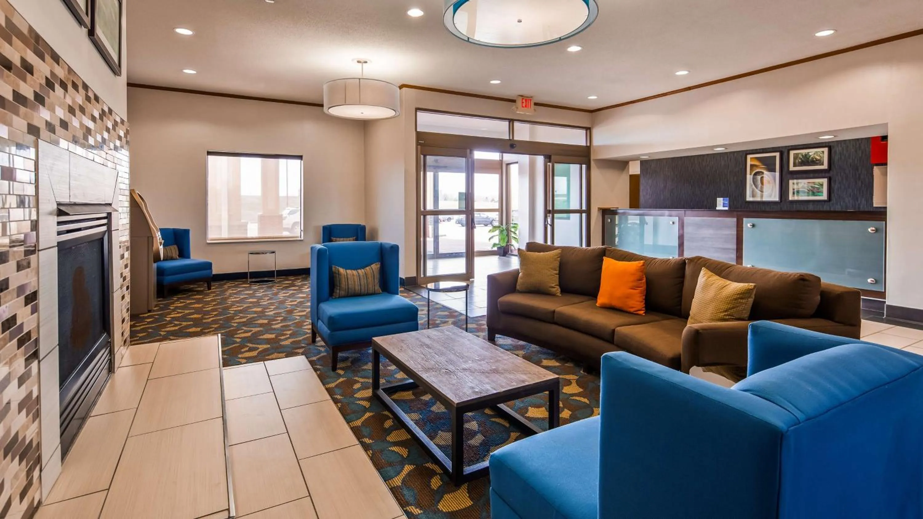 Lobby or reception in Best Western Troy Hotel