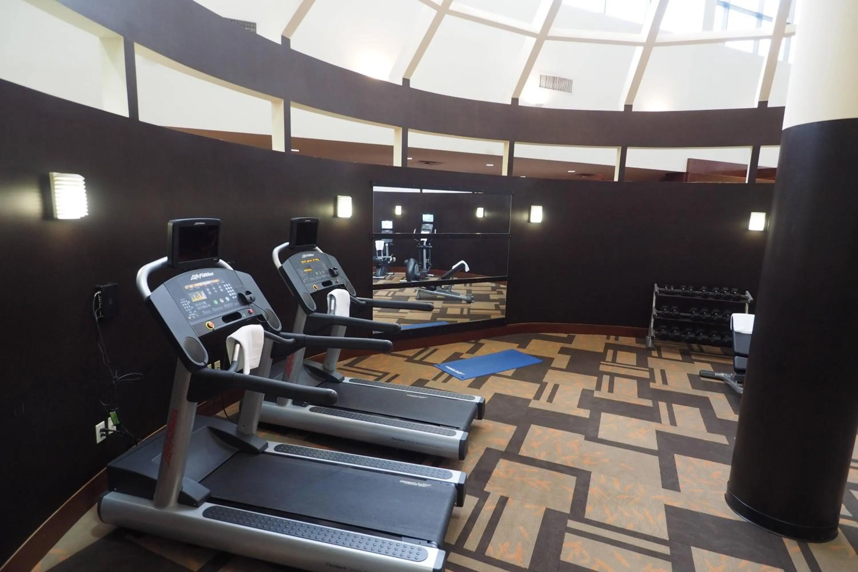 Fitness centre/facilities in Courtyard by Marriott Columbus West/Hilliard