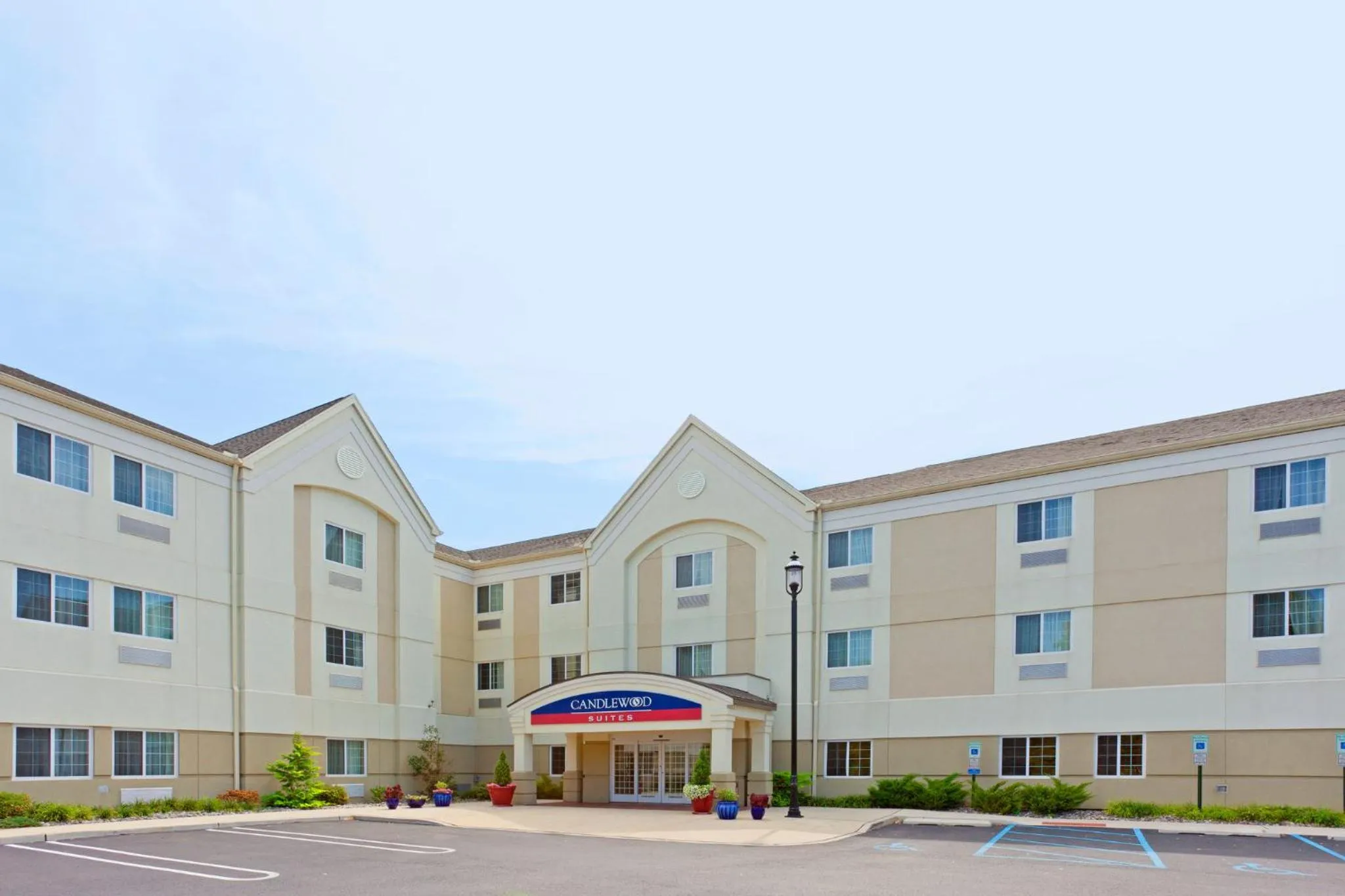 Property building in Candlewood Suites Bordentown-Trenton by IHG