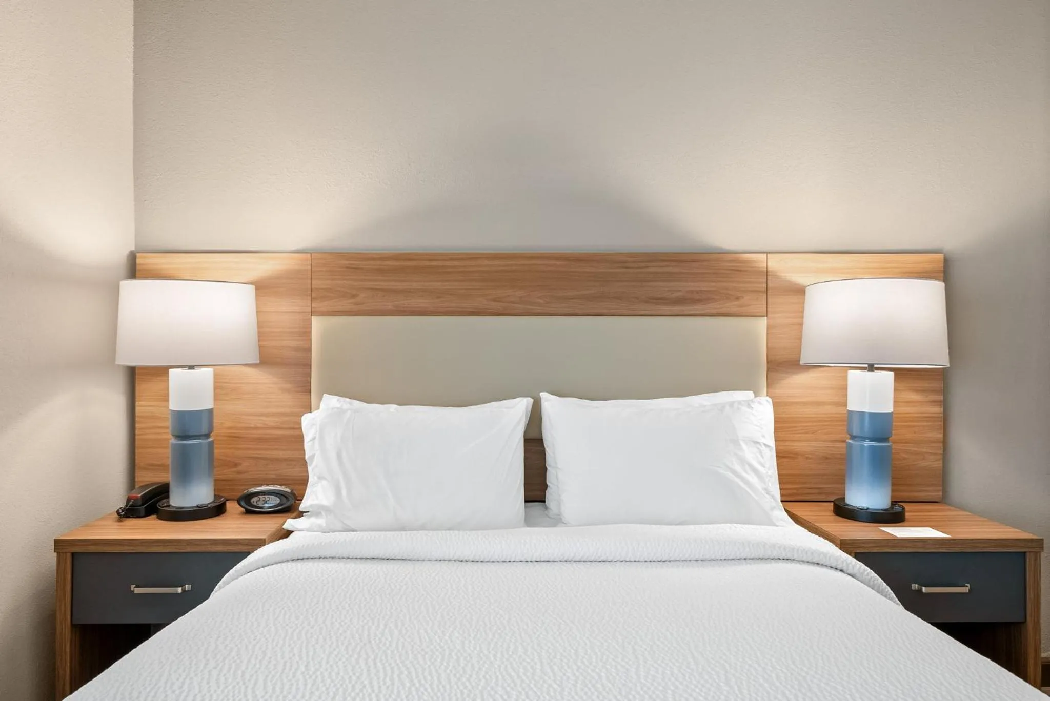 Photo of the whole room, Bed in Candlewood Suites Bordentown-Trenton by IHG