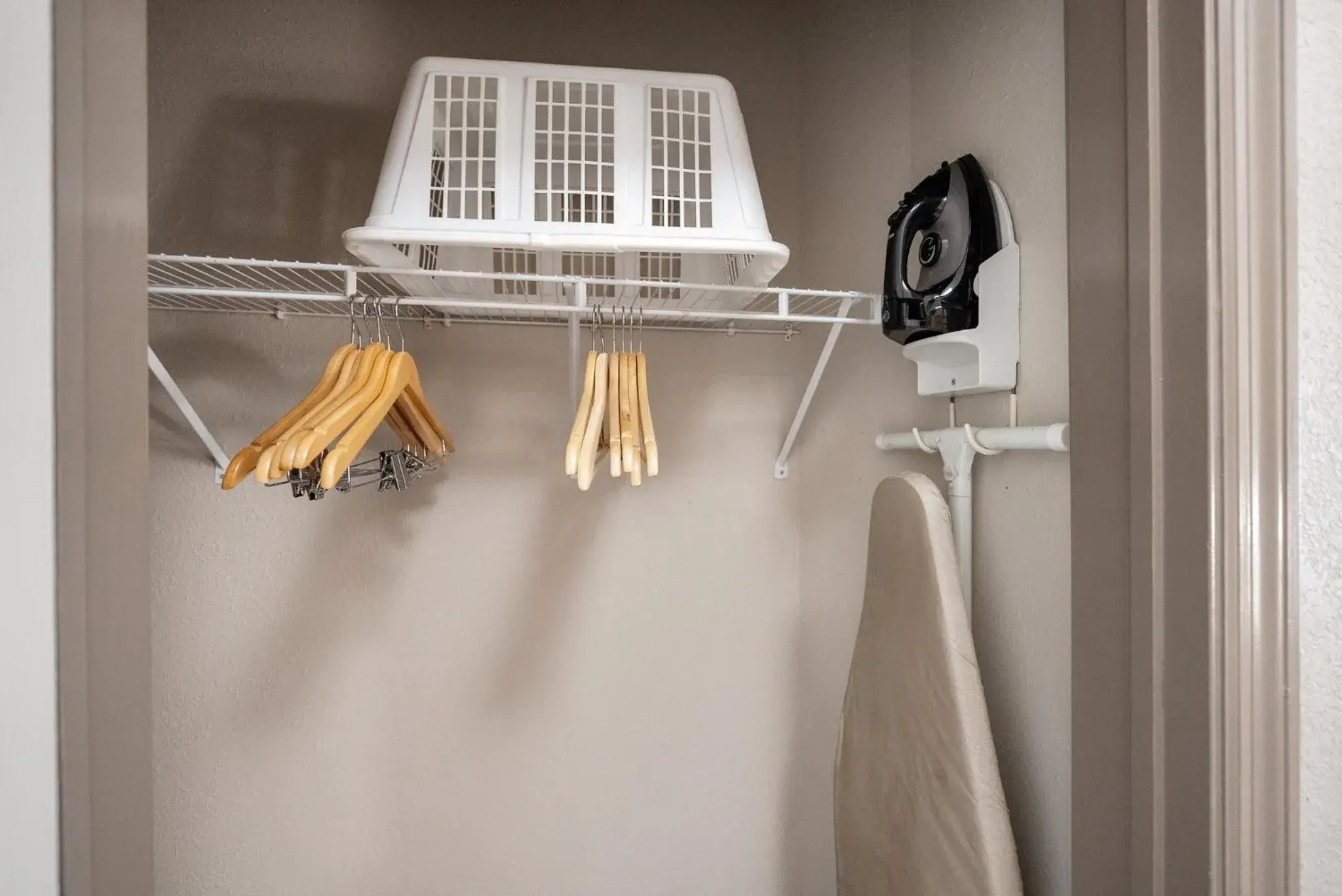 One-Bedroom Suite in Candlewood Suites Bordentown-Trenton by IHG One-Bedroom Suite in Candlewood Suites Bordentown-Trenton by IHG