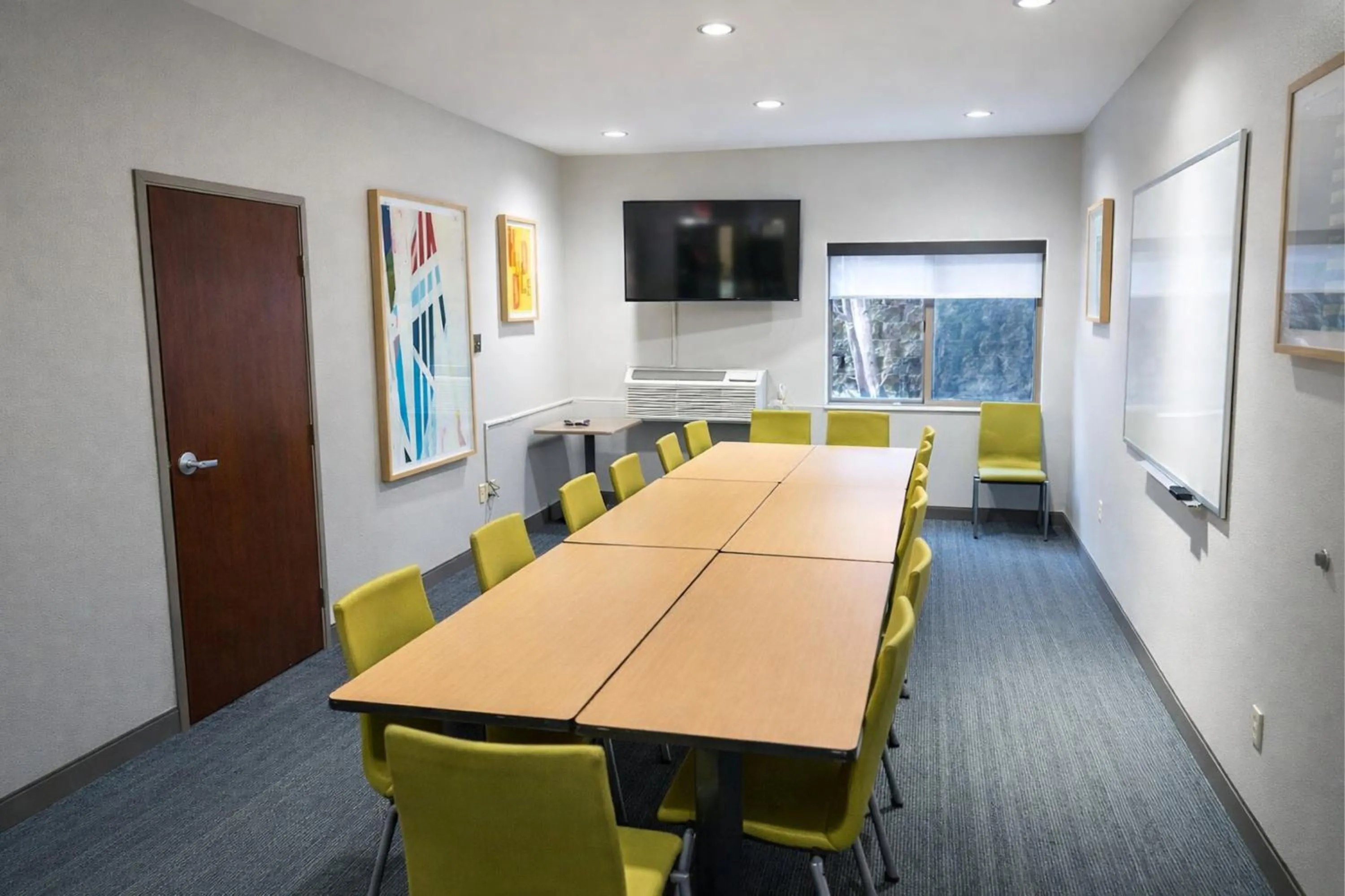 Meeting/conference room in Holiday Inn Express Hotel & Suites St. Paul - Woodbury by IHG