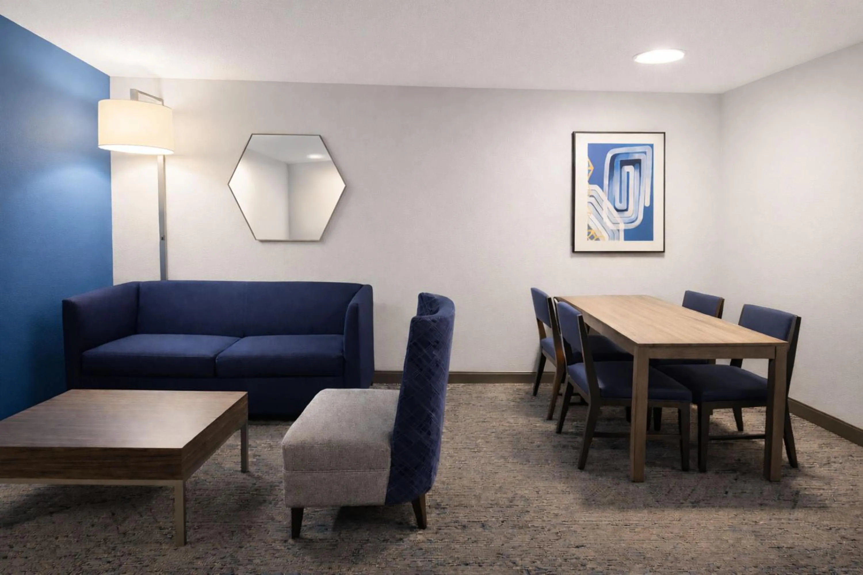 Photo of the whole room in Holiday Inn Express Hotel & Suites St. Paul - Woodbury by IHG