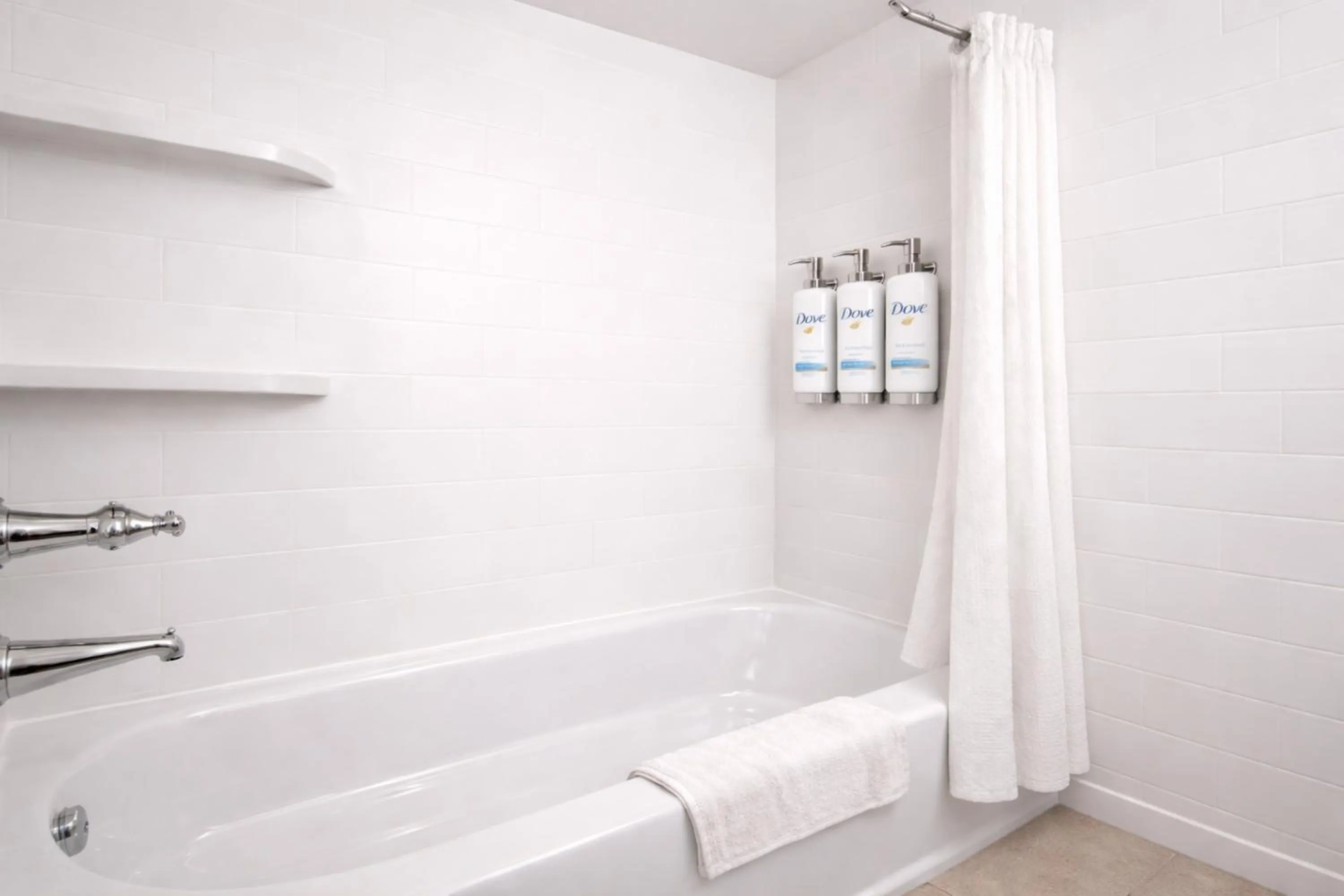 Photo of the whole room in Holiday Inn Express Hotel & Suites St. Paul - Woodbury by IHG