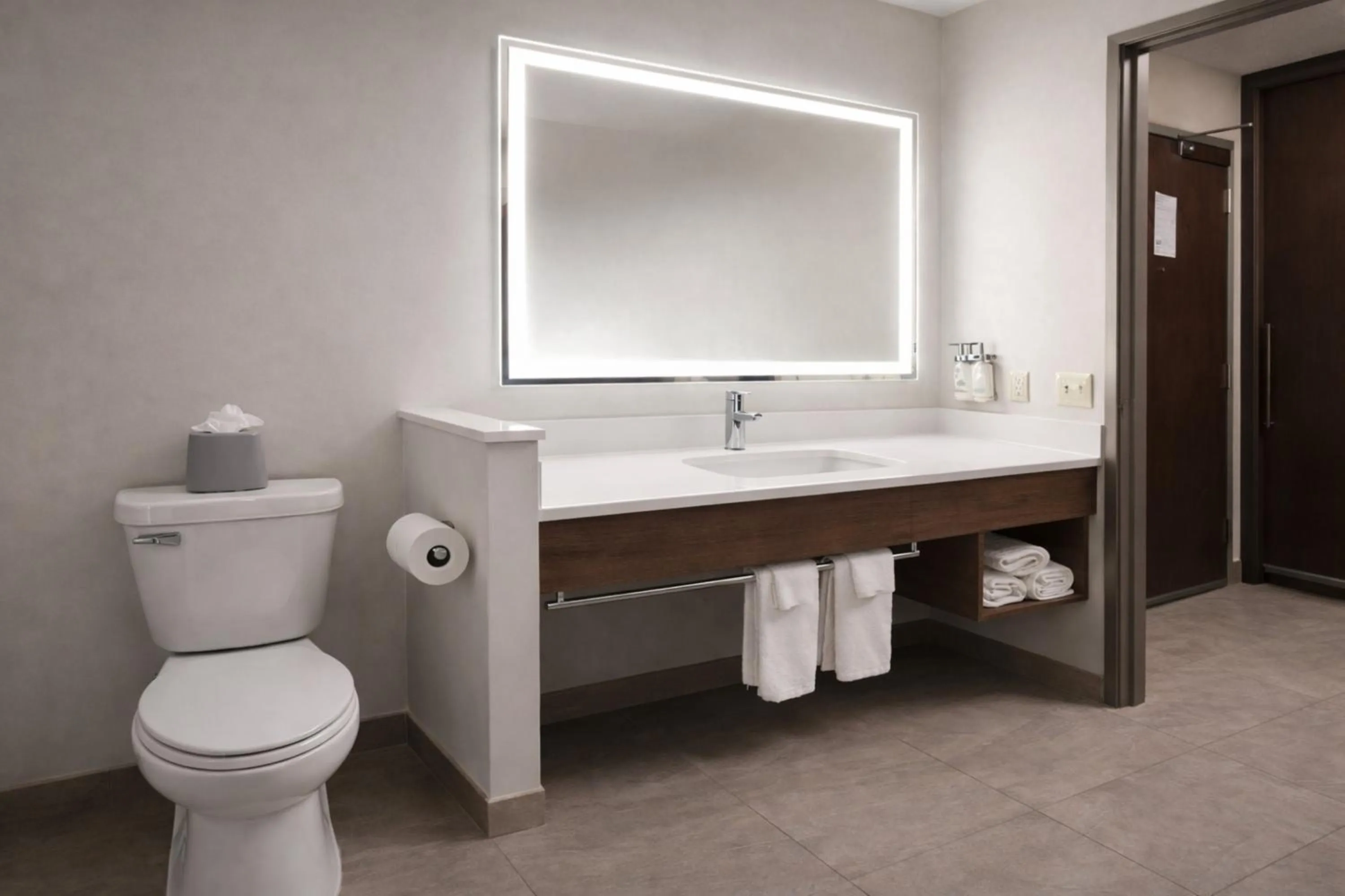 Photo of the whole room in Holiday Inn Express Hotel & Suites St. Paul - Woodbury by IHG