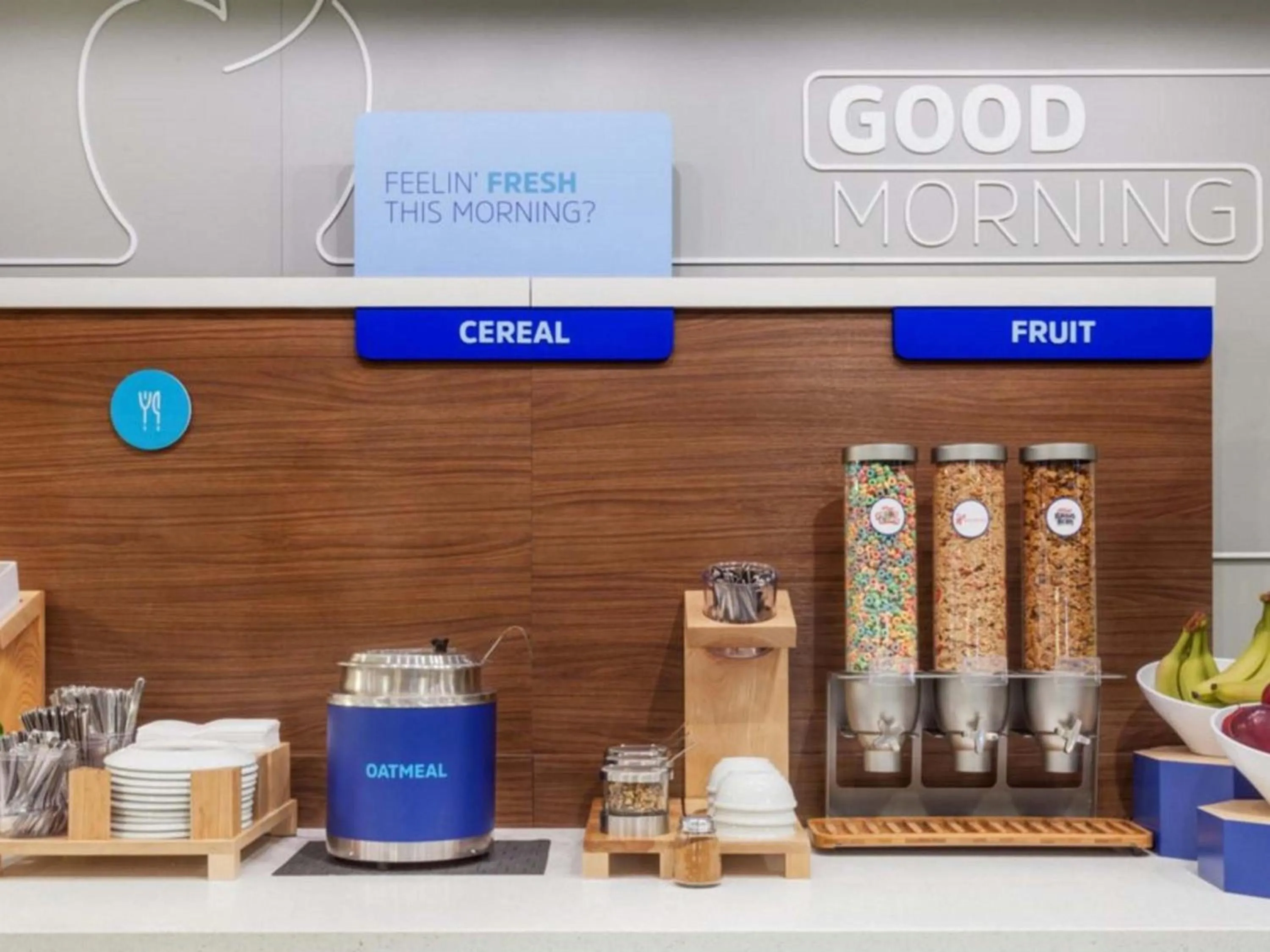 Restaurant/places to eat in Holiday Inn Express Hotel & Suites St. Paul - Woodbury by IHG