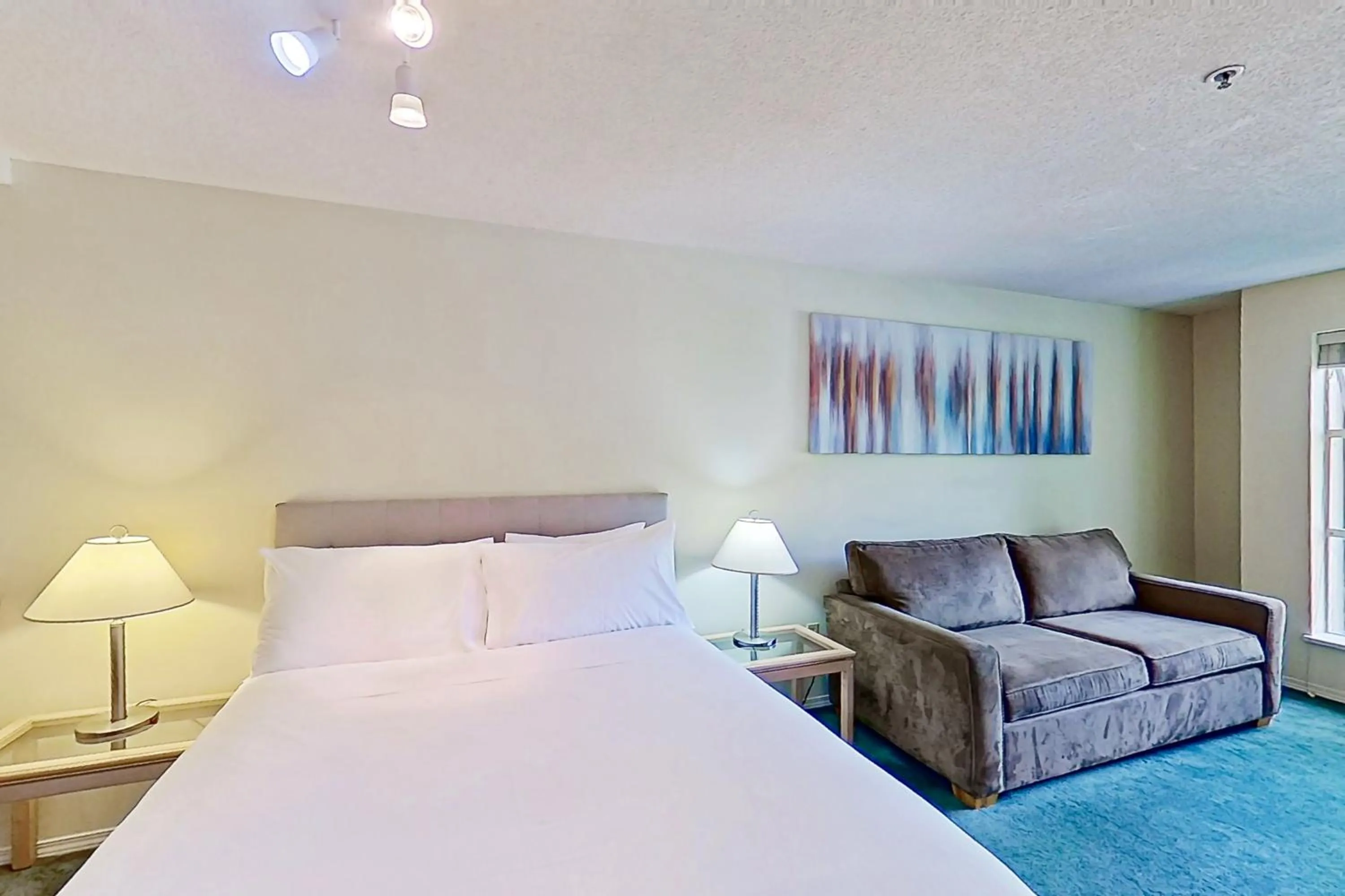 Bed in Glacier Lodge