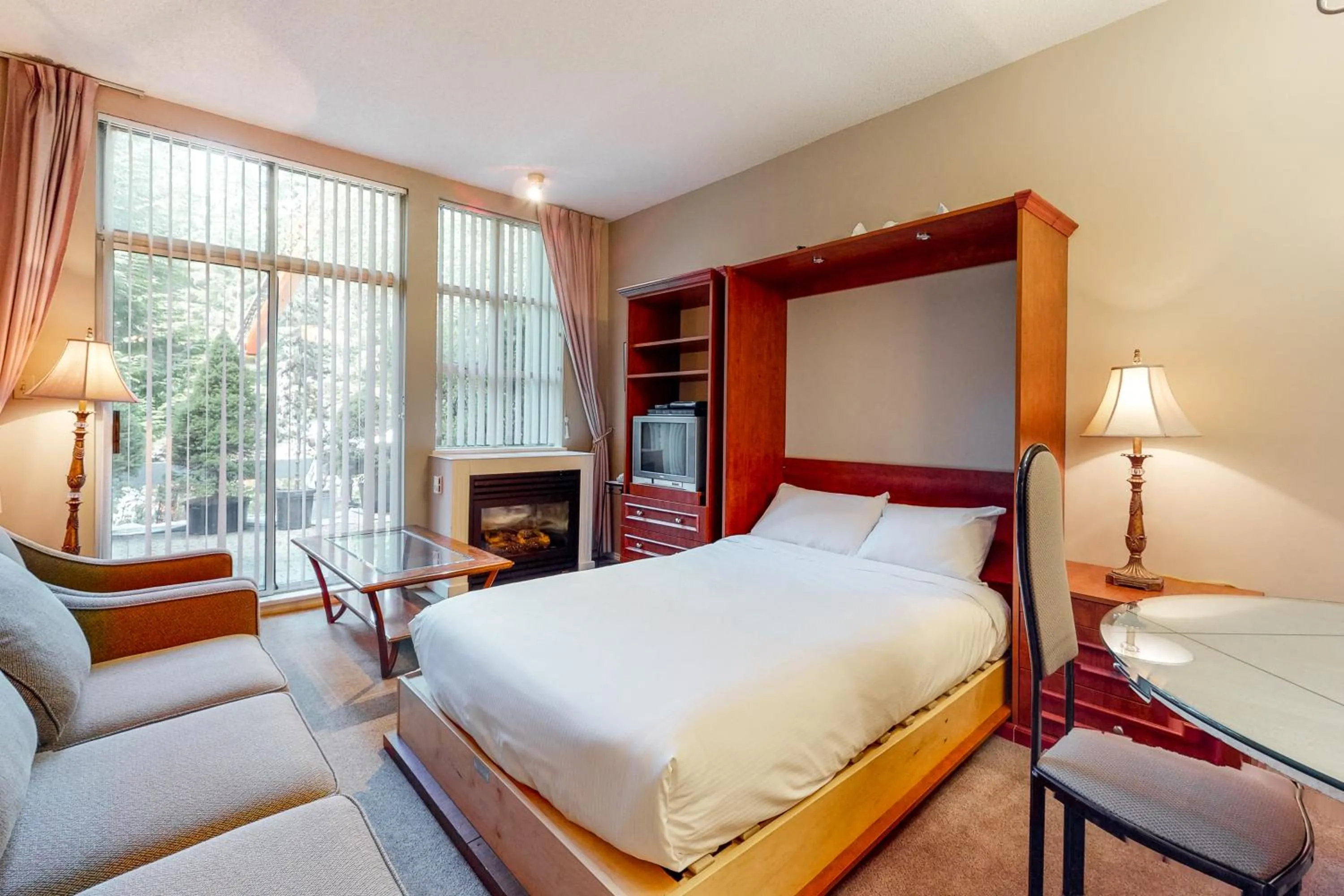 Bed in Glacier Lodge