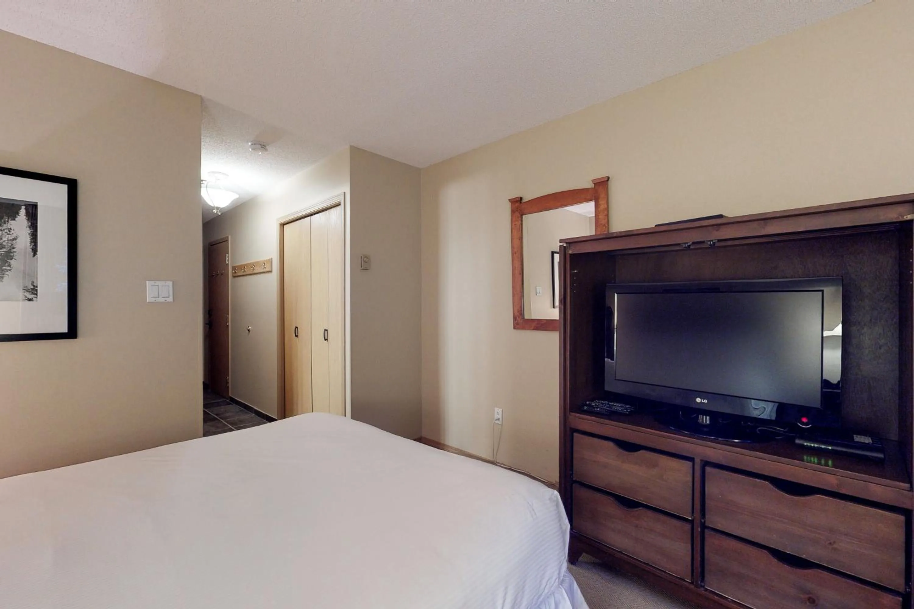 Bed in Glacier Lodge