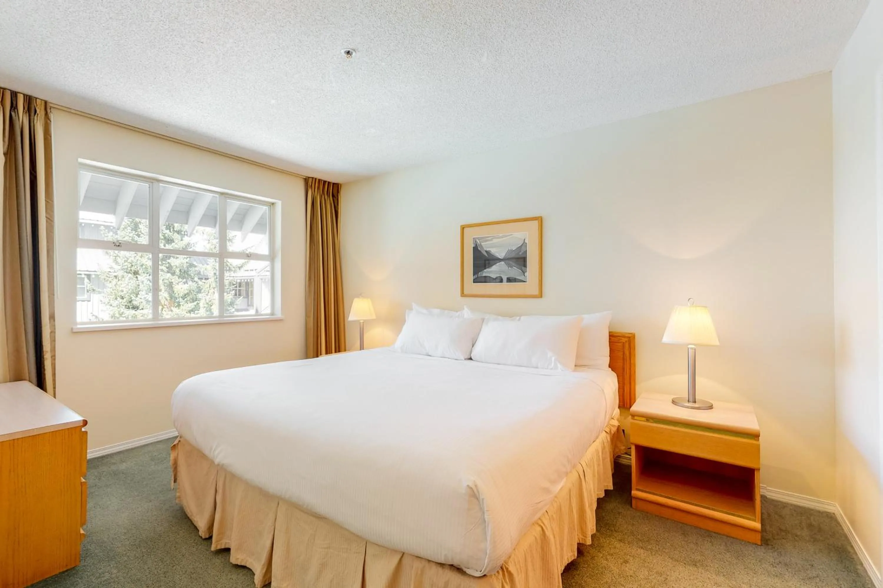 Bed in Glacier Lodge