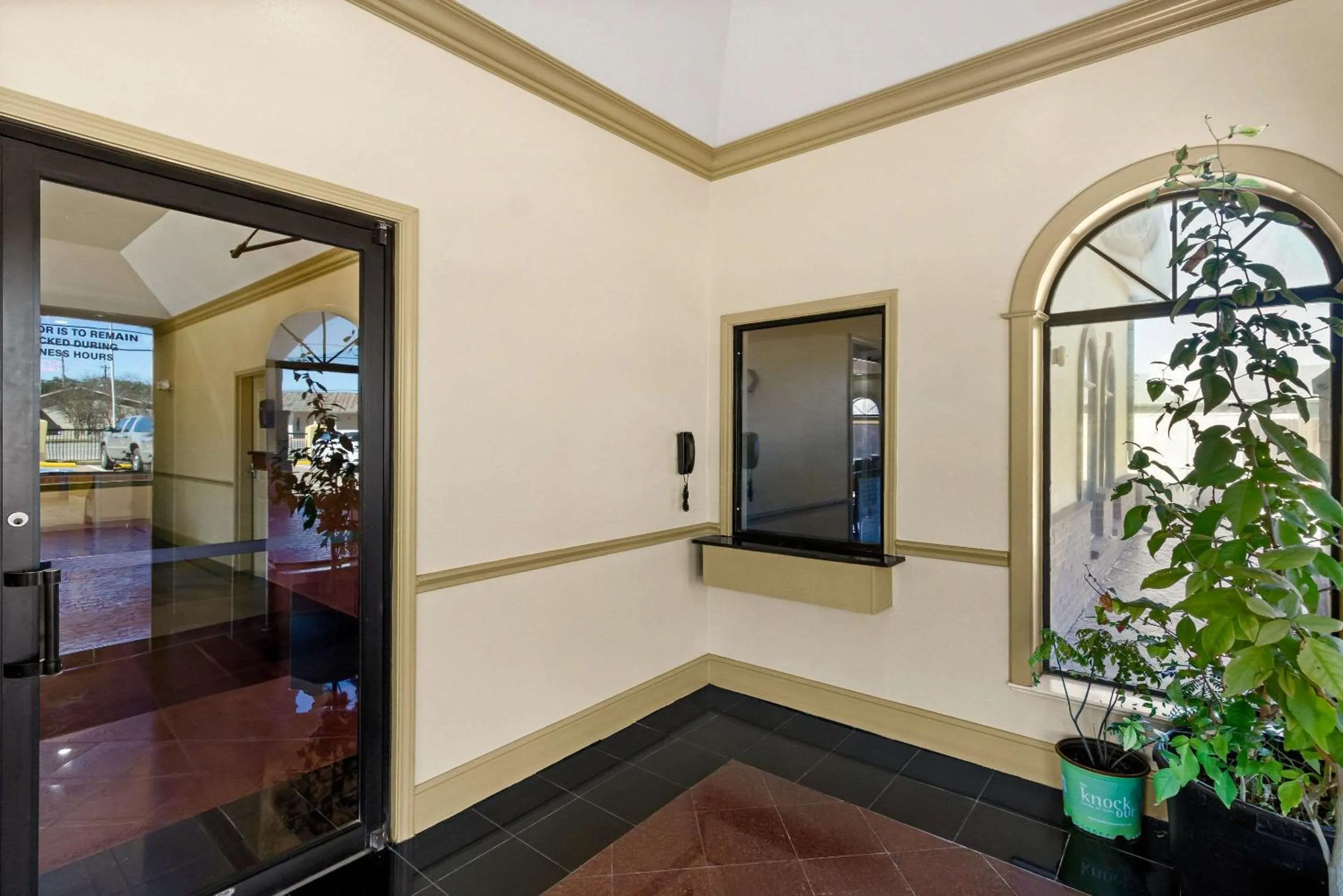Lobby or reception in Quality Inn Bay City TX