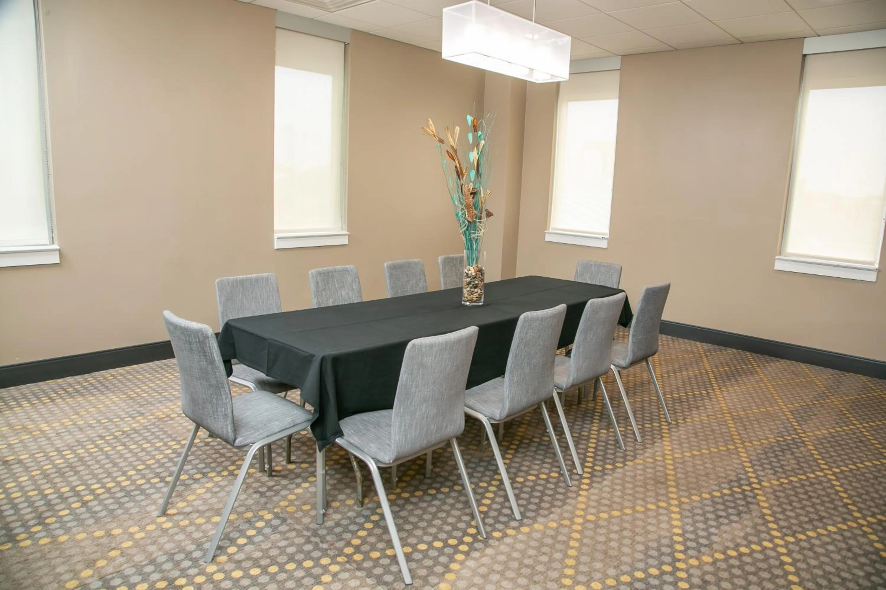 Meeting/conference room in Holiday Inn Metairie New Orleans by IHG