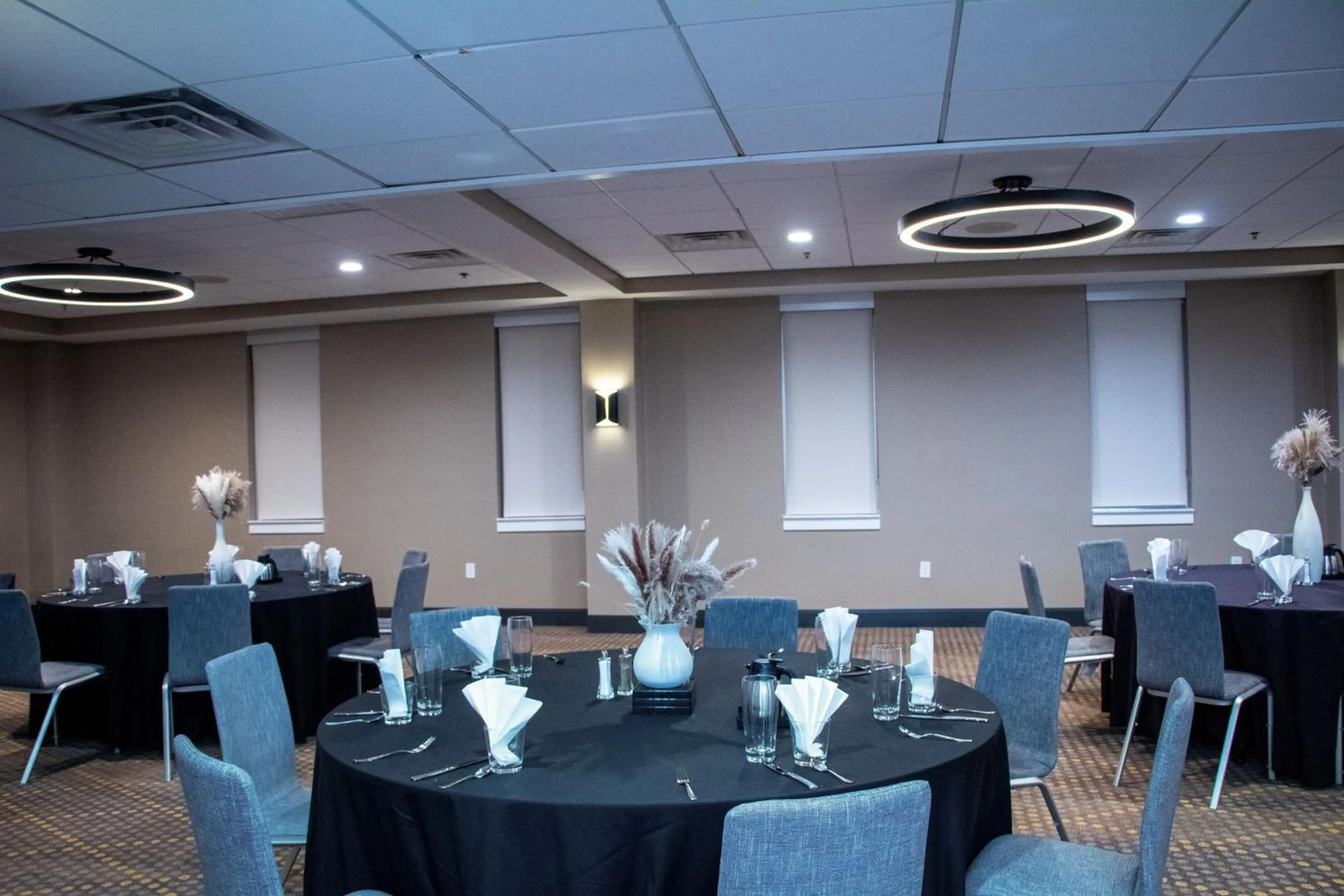 Meeting/conference room in Holiday Inn Metairie New Orleans by IHG