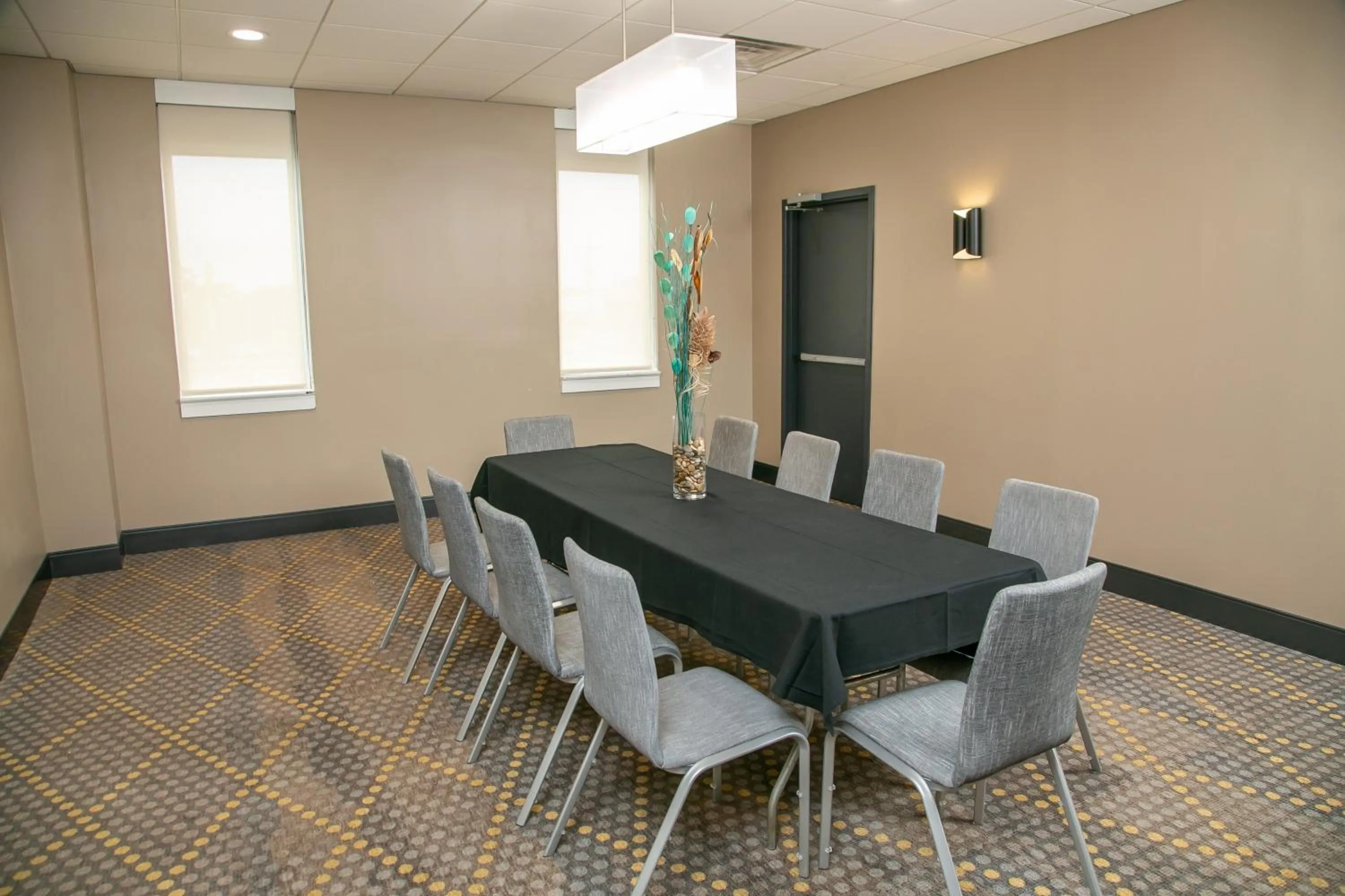 Meeting/conference room in Holiday Inn Metairie New Orleans by IHG