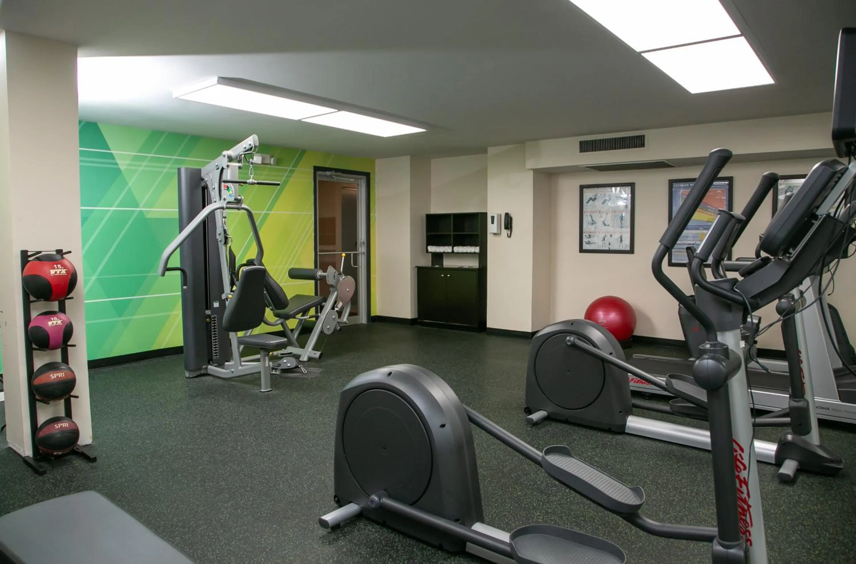 Fitness centre/facilities in Holiday Inn Metairie New Orleans by IHG