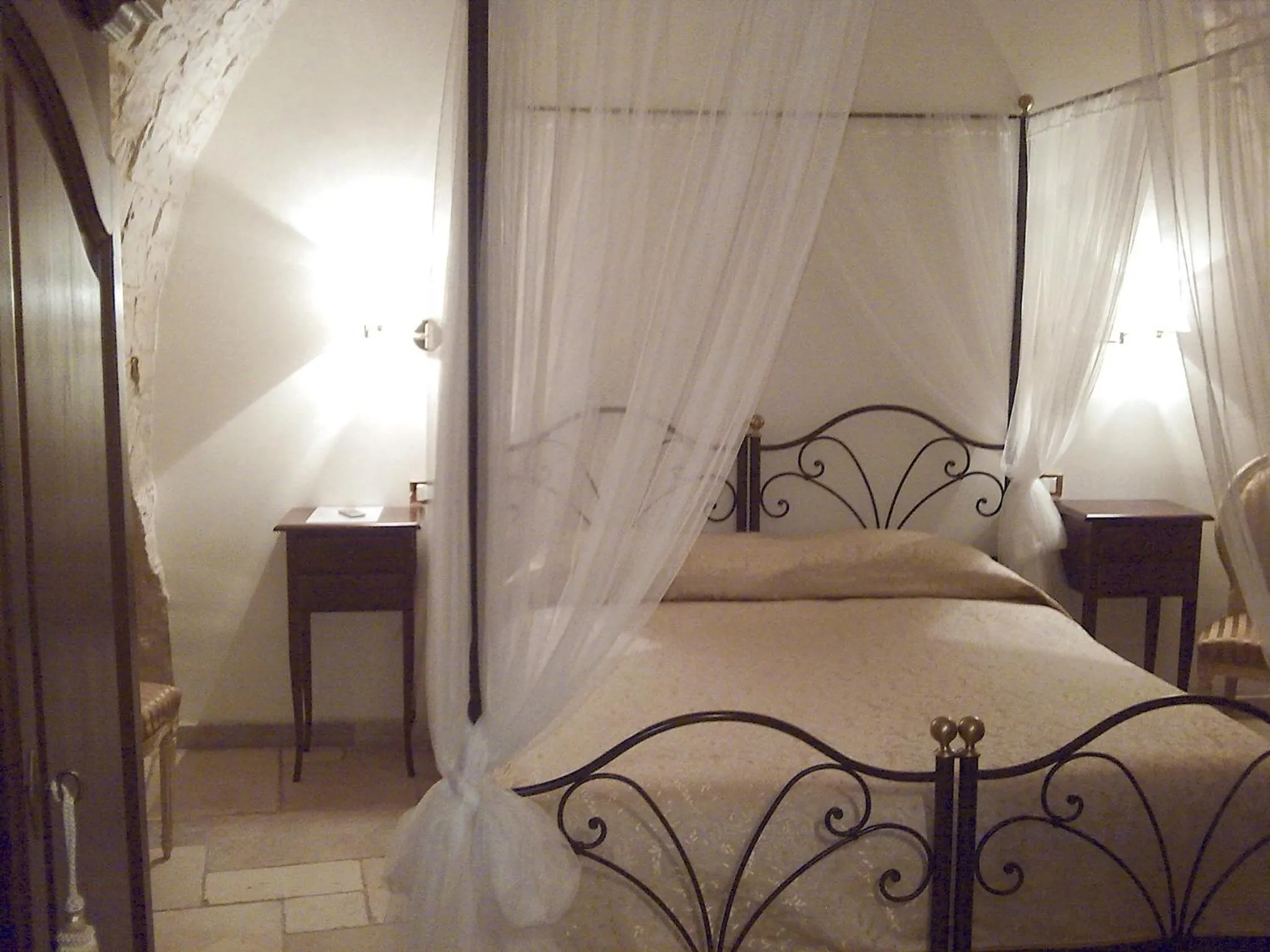 Bed in La Dolce Vite
