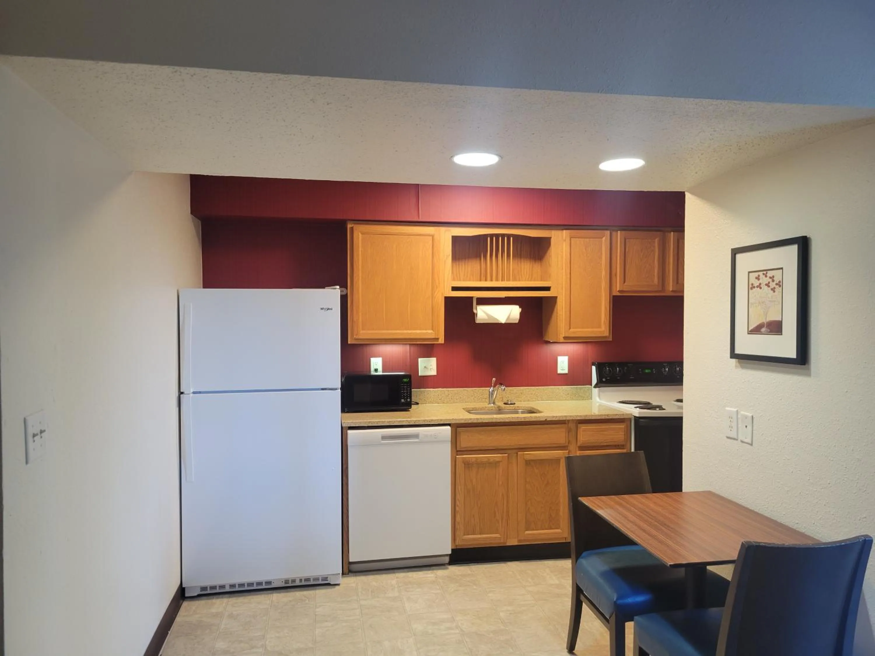 Value Suites Extended Stay - St Louis