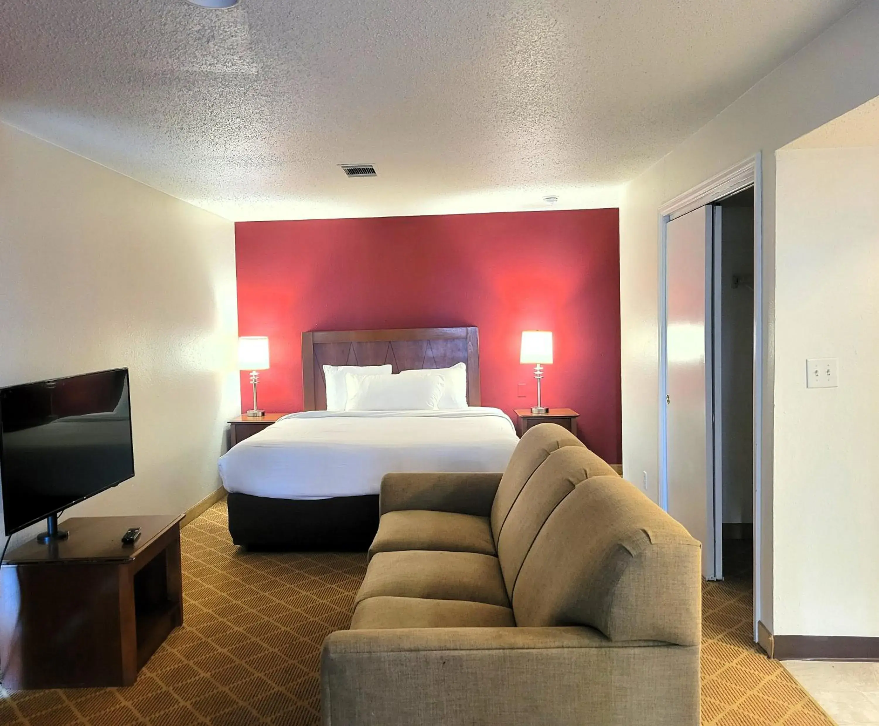 Bed in Value Suites Extended Stay - St Louis Bed in Value Suites Extended Stay - St Louis