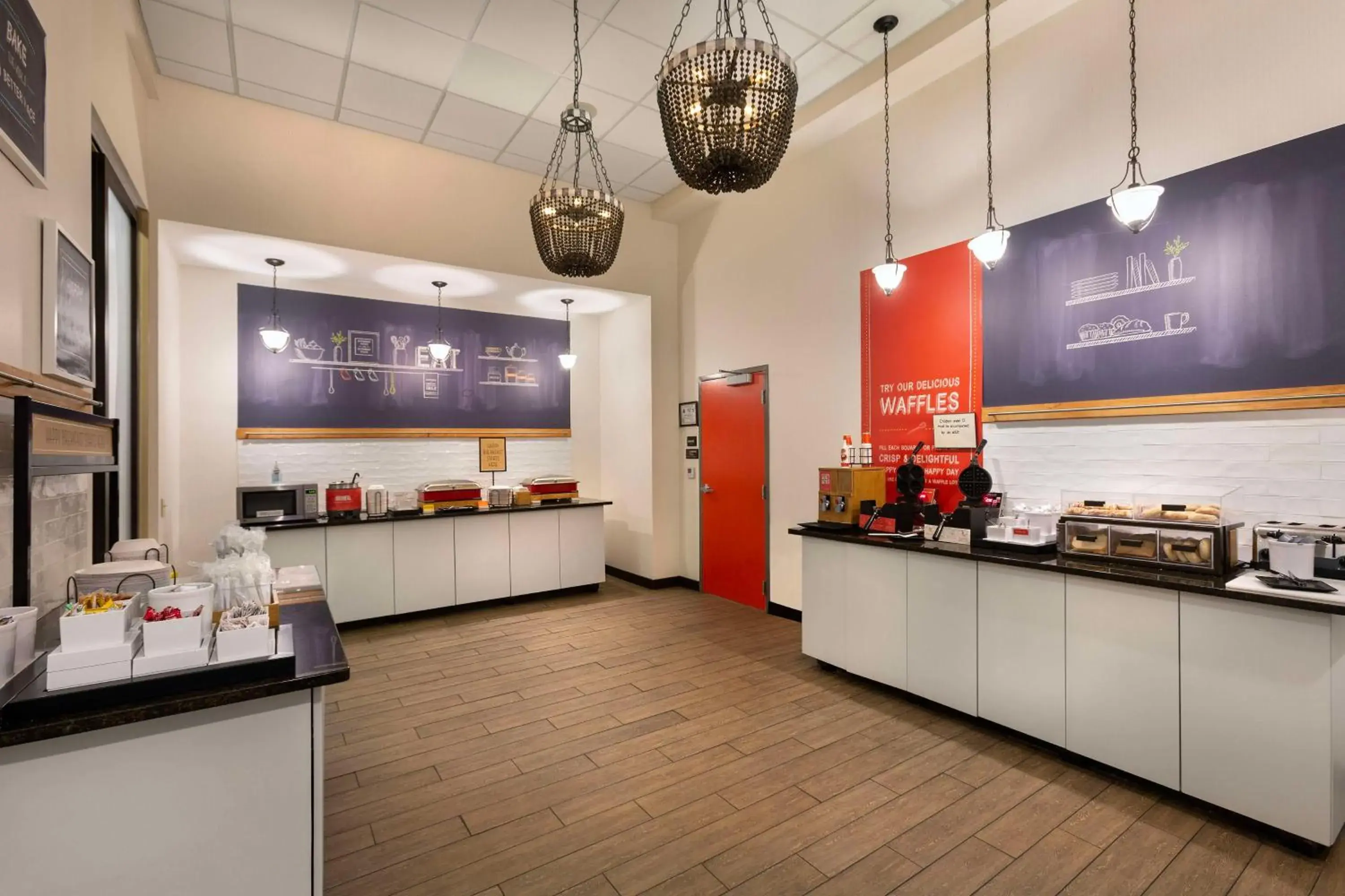 Breakfast in Hampton Inn Belmont at Montcross Breakfast in Hampton Inn Belmont at Montcross