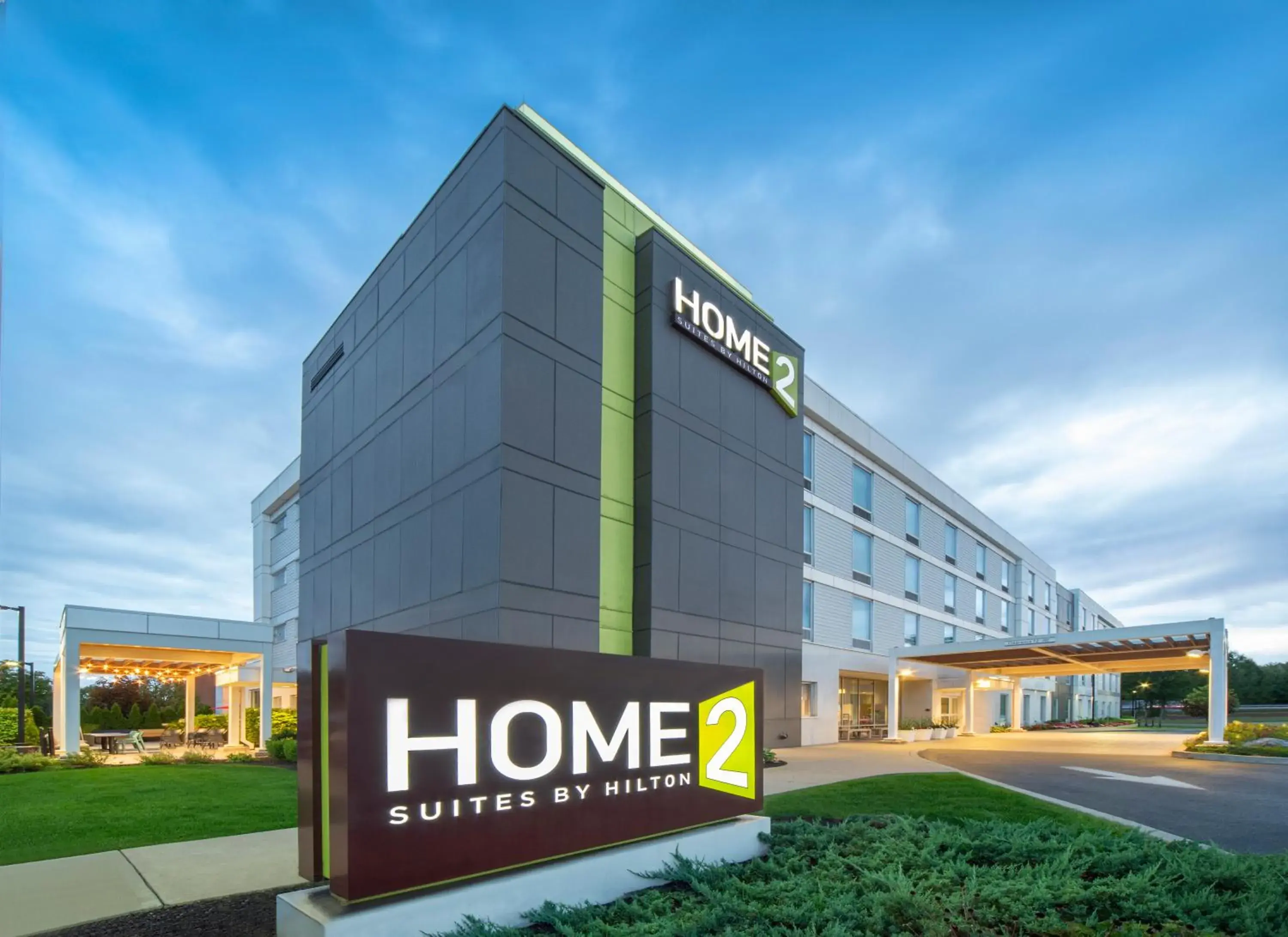 Property building in Home2 Suites by Hilton Saratoga Malta Property building in Home2 Suites by Hilton Saratoga Malta