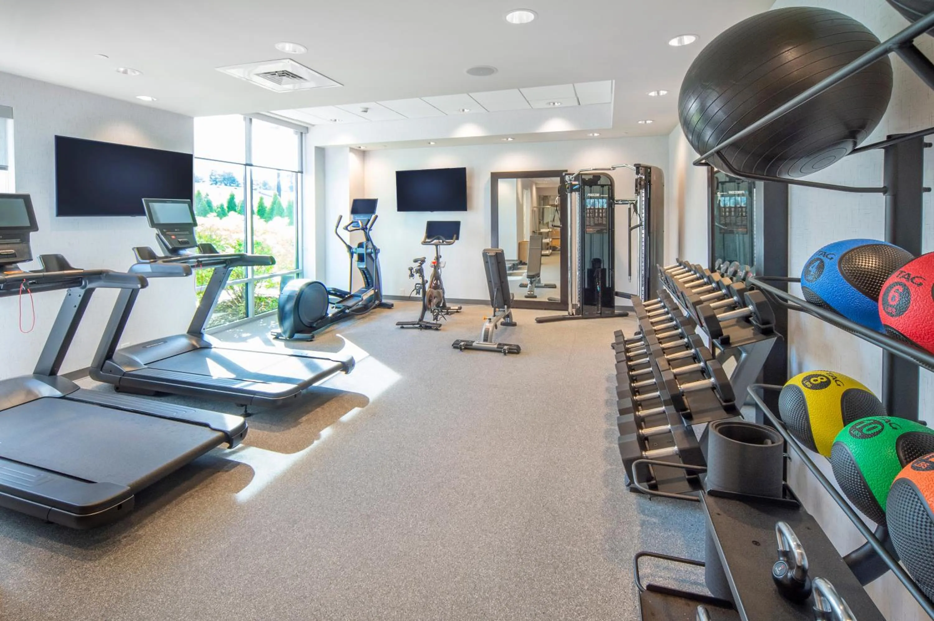 Fitness centre/facilities in Home2 Suites by Hilton Saratoga Malta