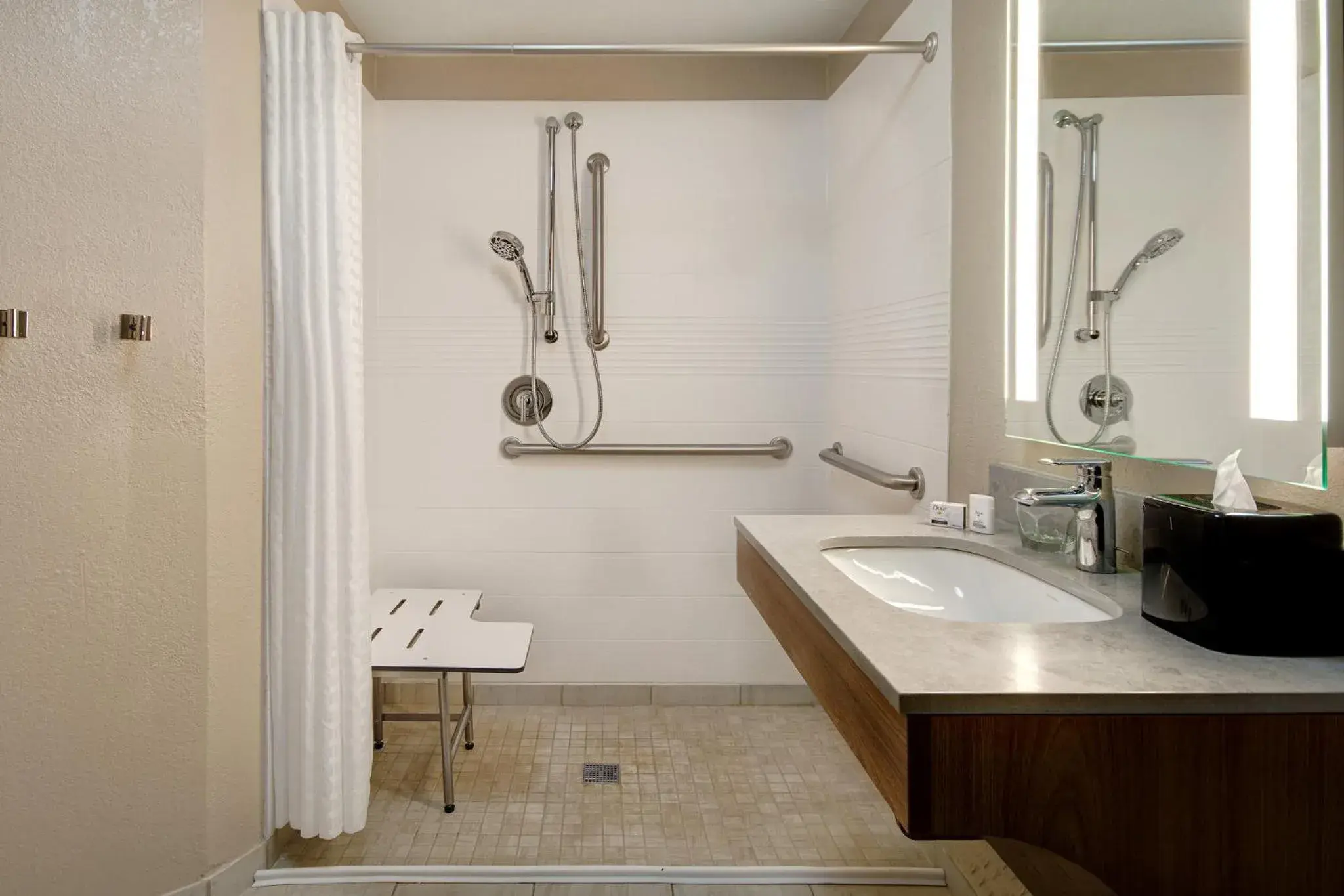 Queen Studio - Disability Access/Roll-in Shower/Non-Smoking in Candlewood Suites Columbia-Fort Jackson by IHG Queen Studio - Disability Access/Roll-in Shower/Non-Smoking in Candlewood Suites Columbia-Fort Jackson by IHG