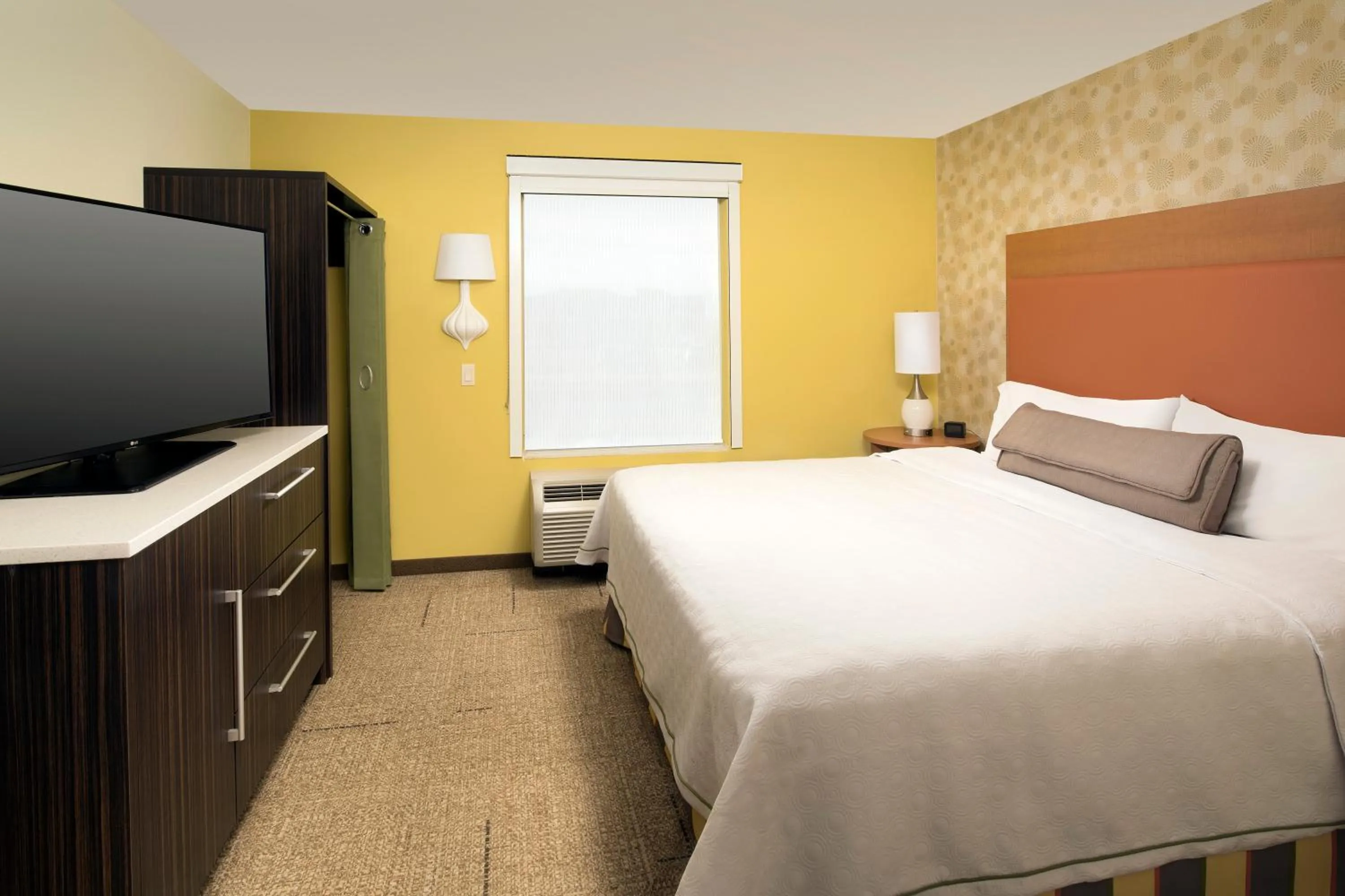 Bedroom, Bed in Home2 Suites by Hilton Denver International Airport