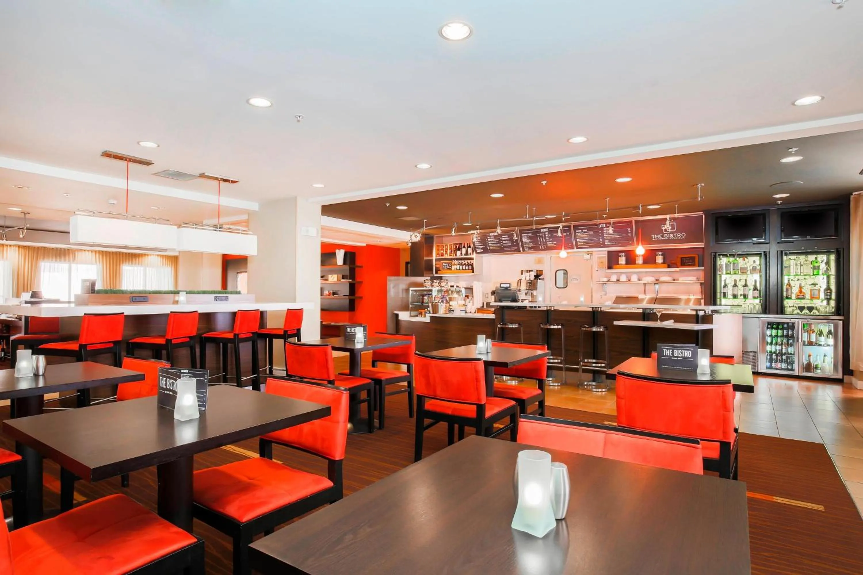 Restaurant/places to eat in Courtyard By Marriott Salinas Monterey