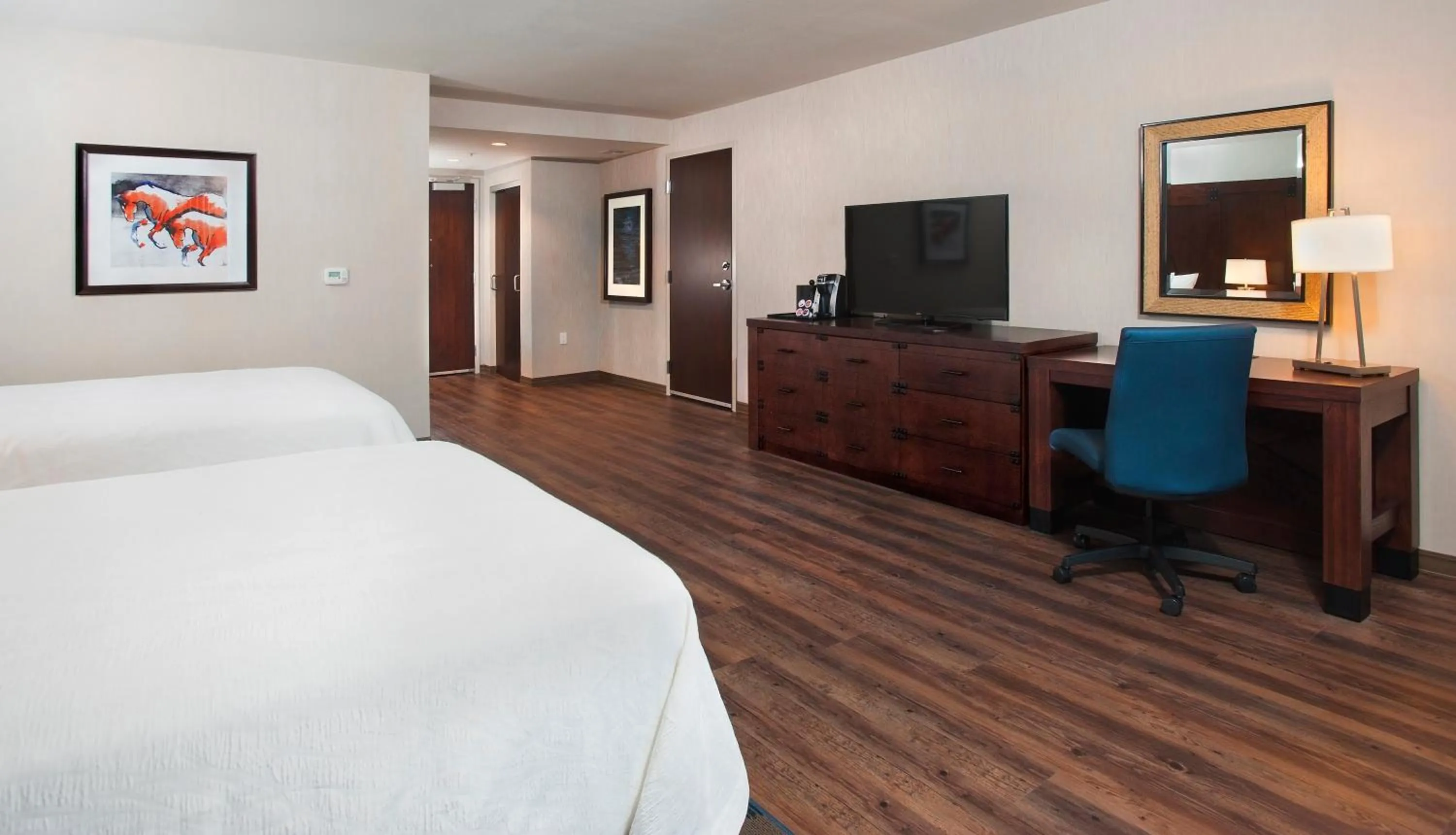 TV and multimedia, Bed in Hilton Garden Inn Burbank Los Angeles