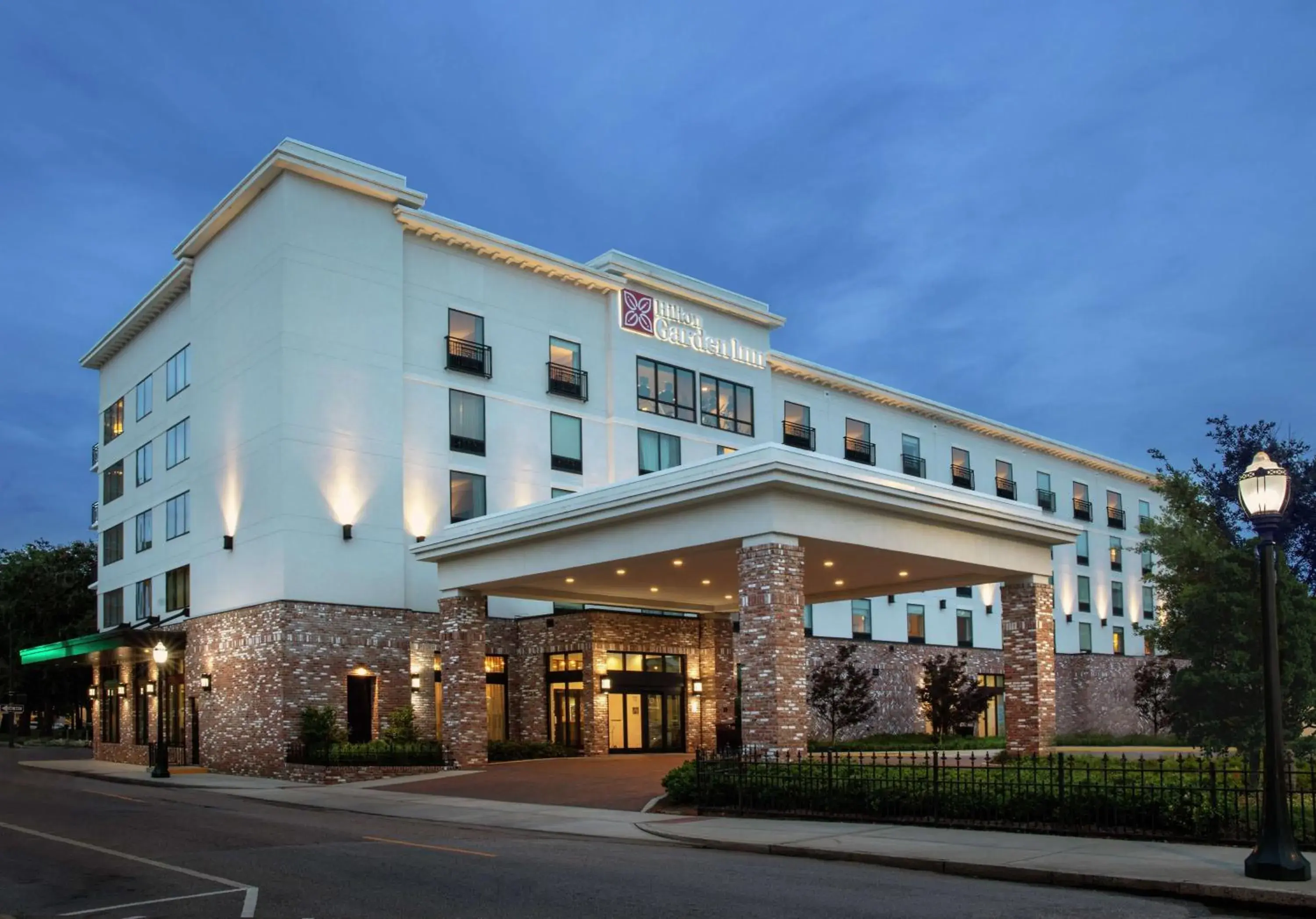 Property building in Hilton Garden Inn Mobile Downtown Property building in Hilton Garden Inn Mobile Downtown