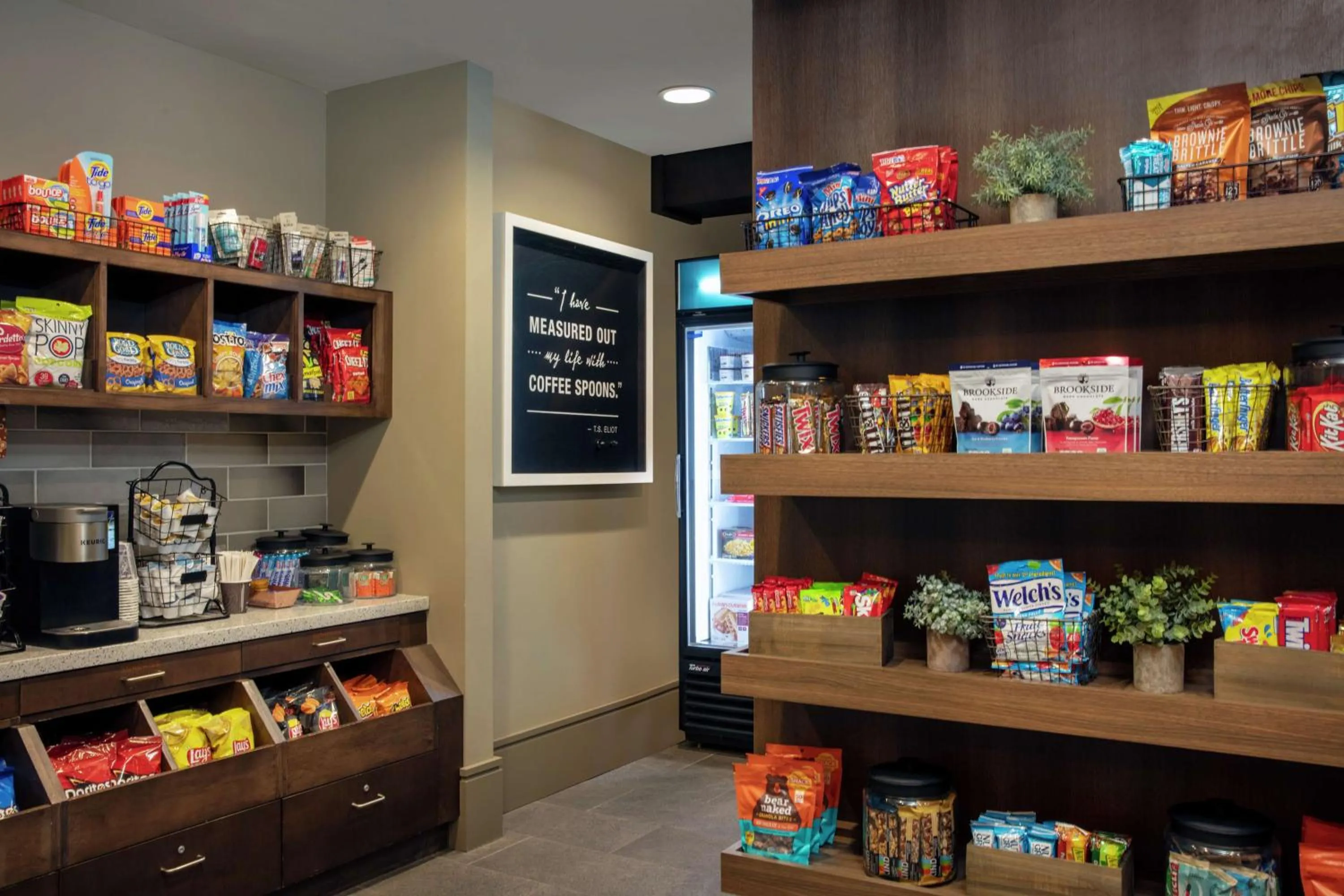 Restaurant/places to eat in Hilton Garden Inn Mobile Downtown