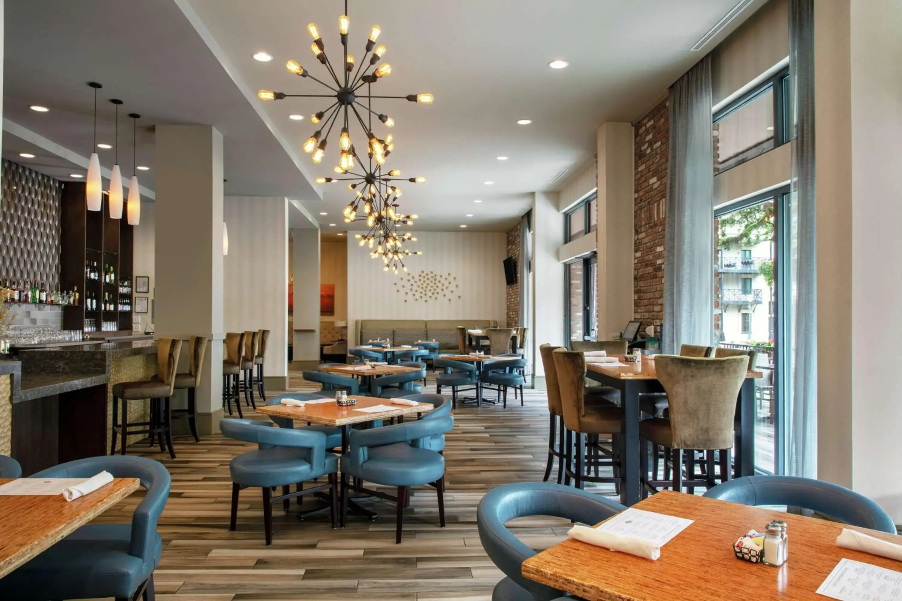 Restaurant/places to eat in Hilton Garden Inn Mobile Downtown Restaurant/places to eat in Hilton Garden Inn Mobile Downtown