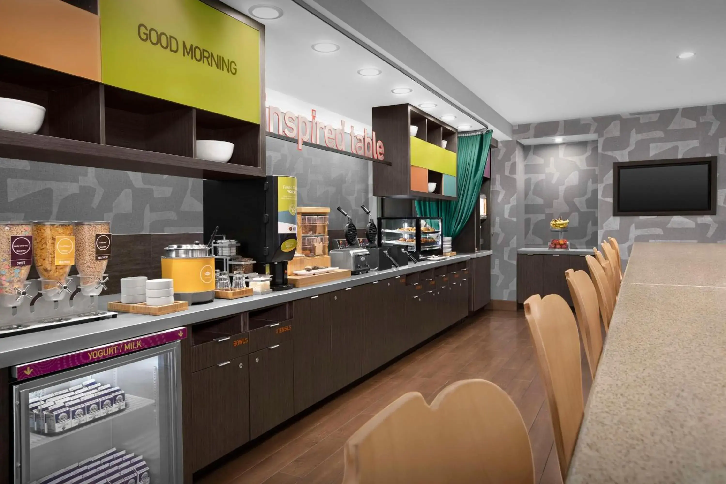 Breakfast in Home2 Suites by Hilton Phoenix Chandler Breakfast in Home2 Suites by Hilton Phoenix Chandler