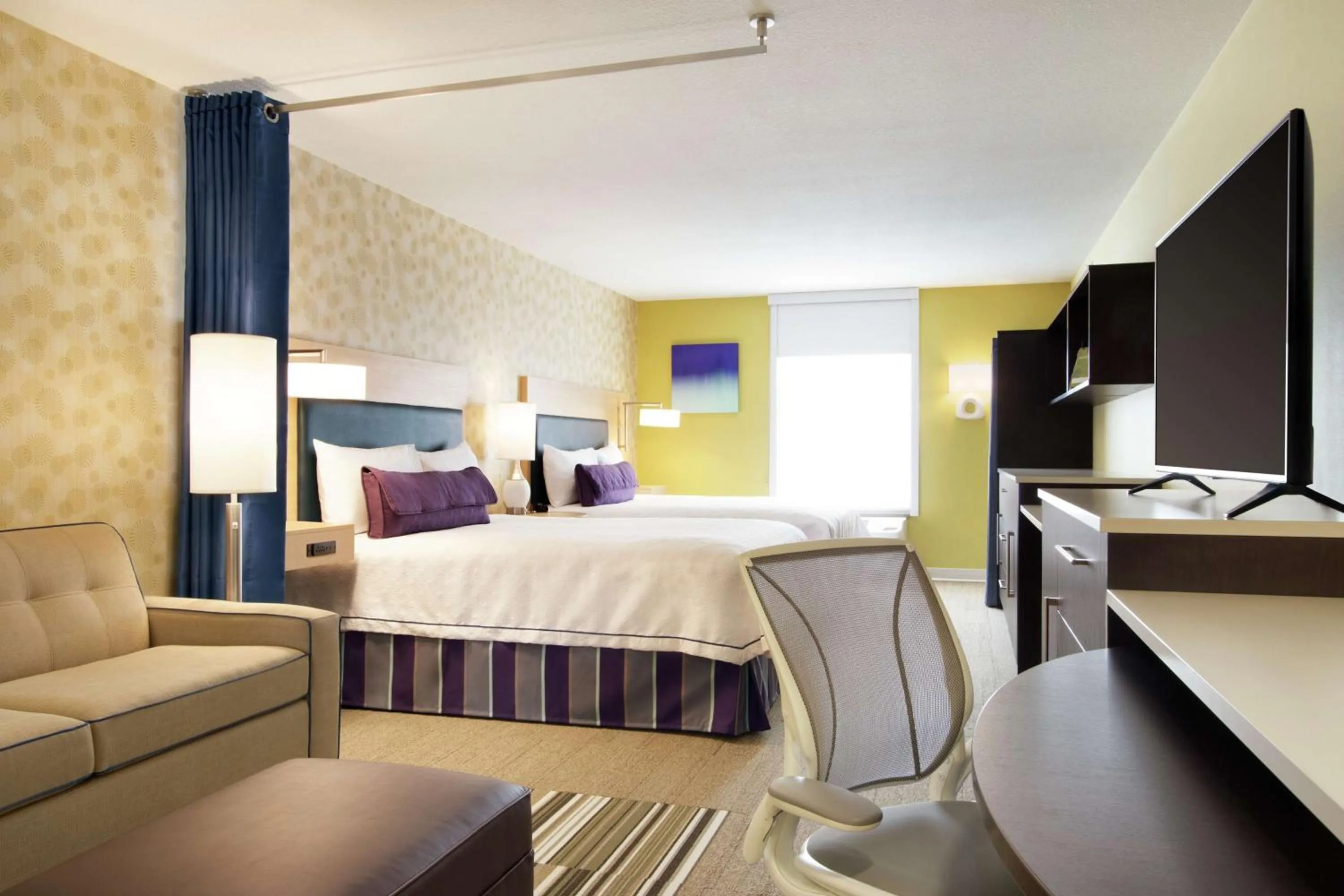 Bedroom, Bed in Home2 Suites by Hilton Fort St. John