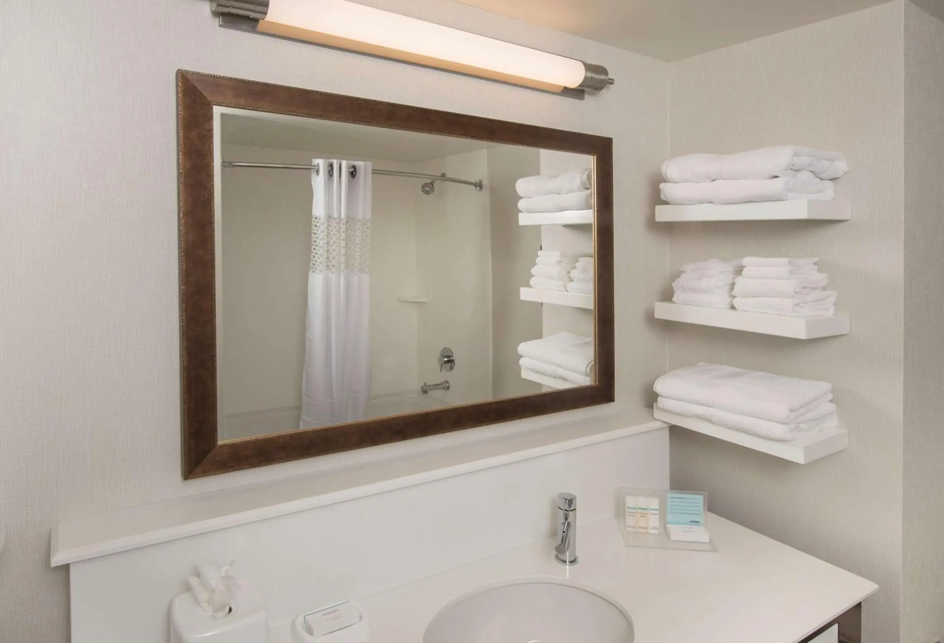 Queen Room with Two Queen Beds - Non-Smoking in Hampton Inn & Suites Braselton Queen Room with Two Queen Beds - Non-Smoking in Hampton Inn & Suites Braselton