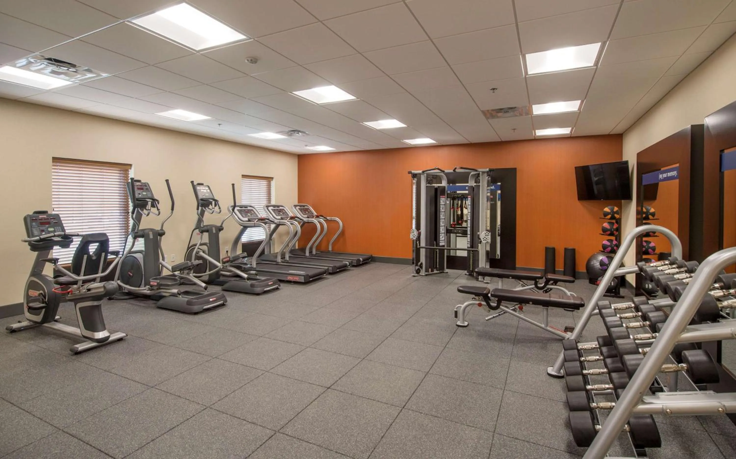 Fitness centre/facilities in Hampton Inn & Suites Braselton