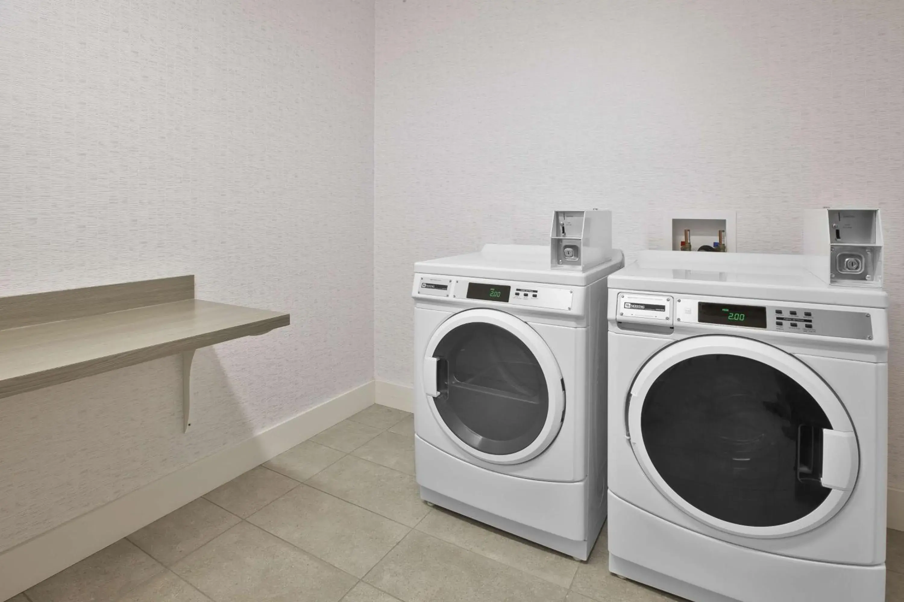 Property building in Hampton Inn & Suites Alliance Property building in Hampton Inn & Suites Alliance