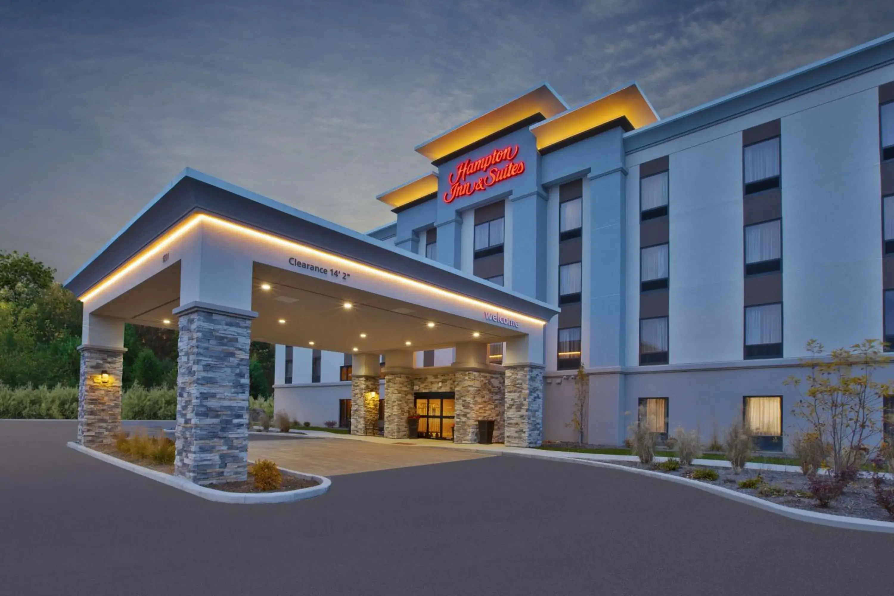 Property building in Hampton Inn & Suites Alliance Property building in Hampton Inn & Suites Alliance