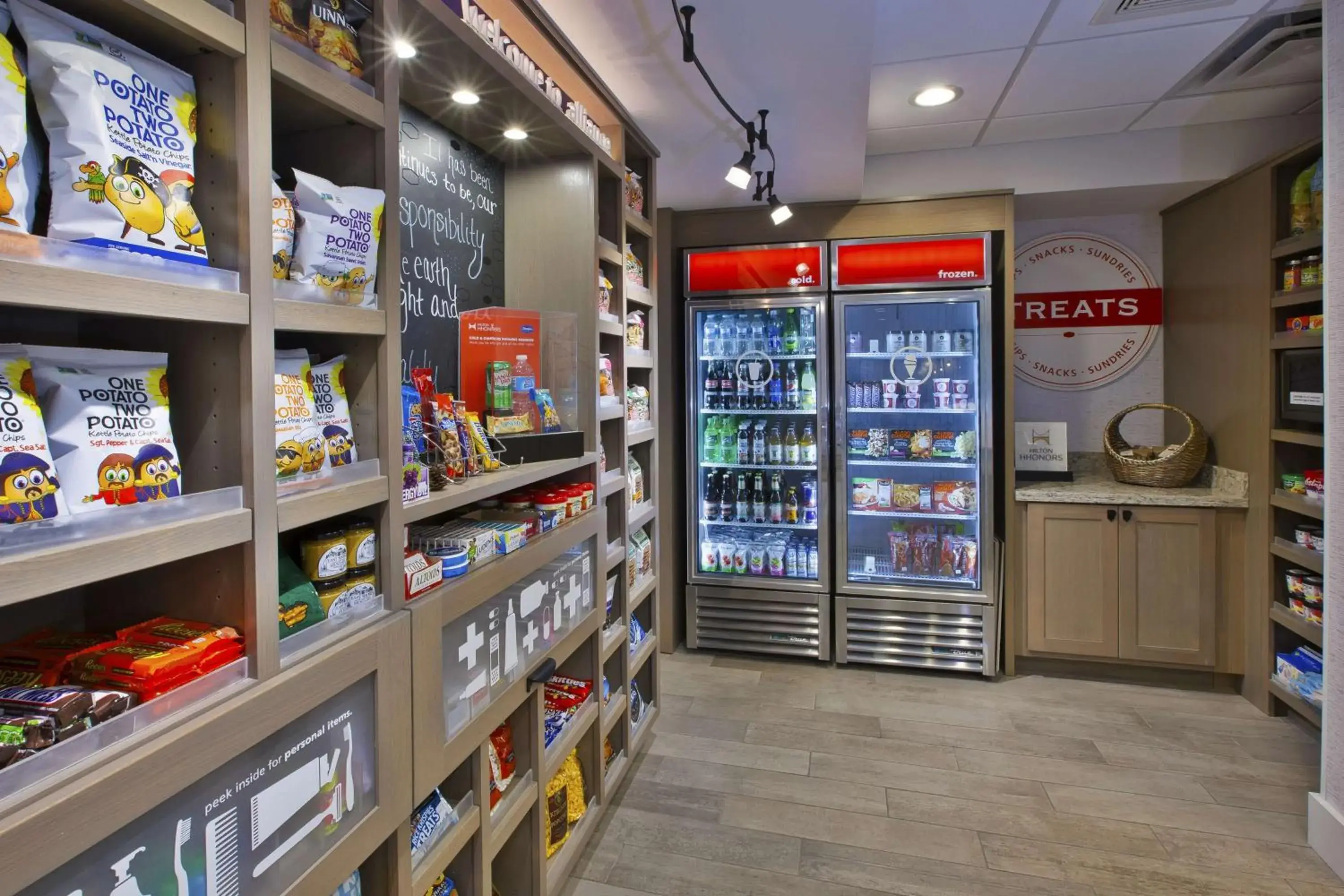 Restaurant/places to eat in Hampton Inn & Suites Alliance Restaurant/places to eat in Hampton Inn & Suites Alliance