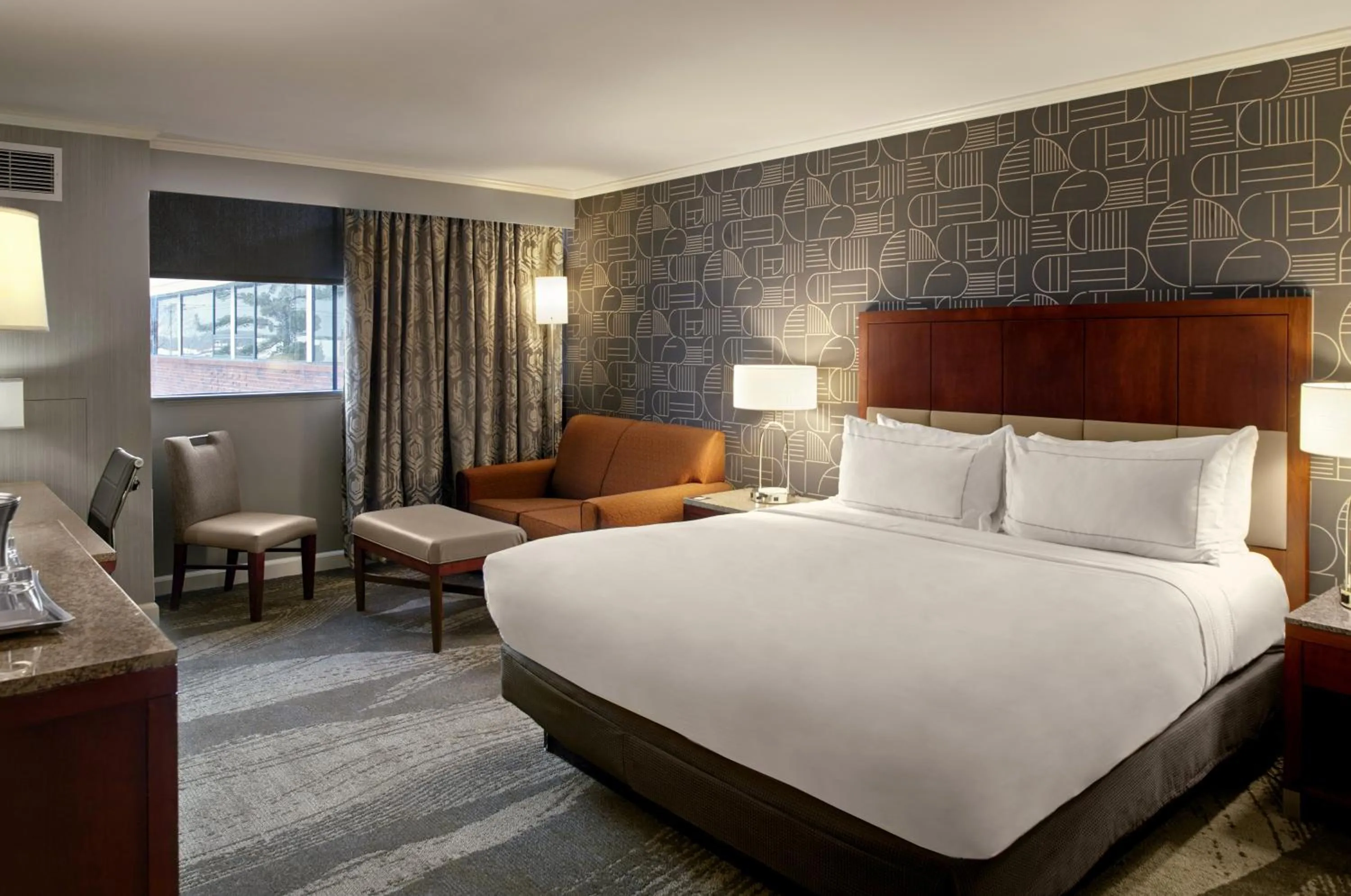 Bed in DoubleTree by Hilton Akron Fairlawn