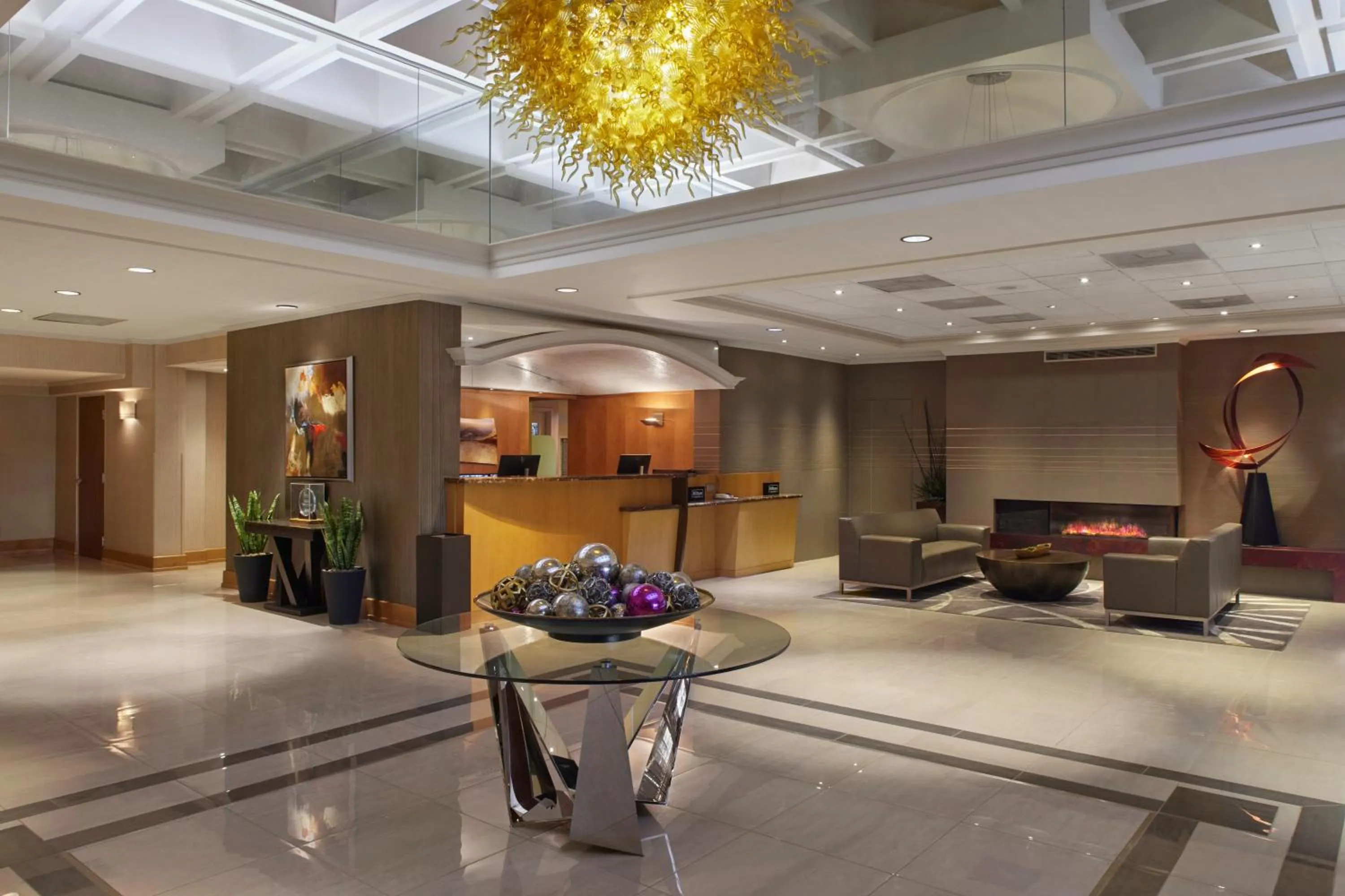 Lobby or reception in DoubleTree by Hilton Akron Fairlawn