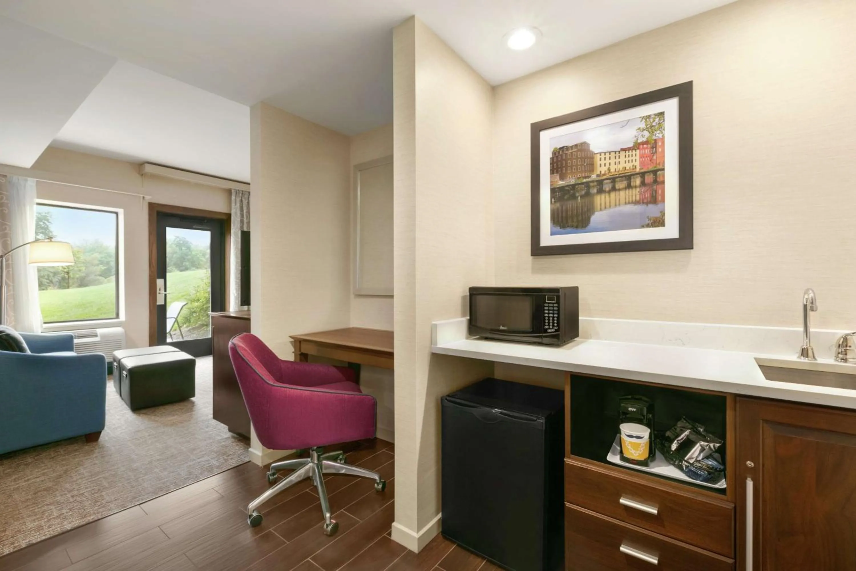 Bedroom in Hampton Inn Penn Yan, NY