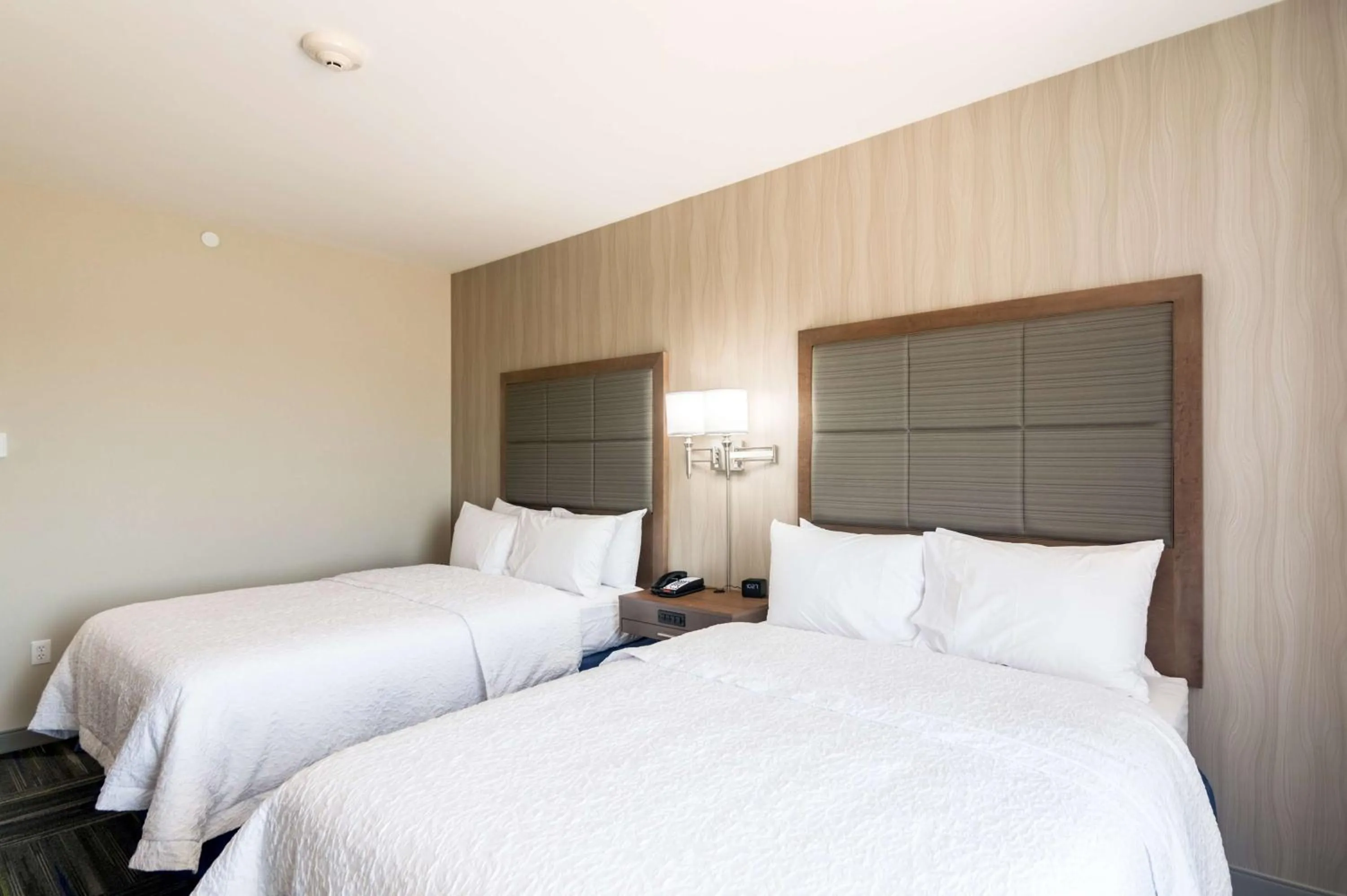 Bed in Hampton Inn Oklahoma City Northeast OK