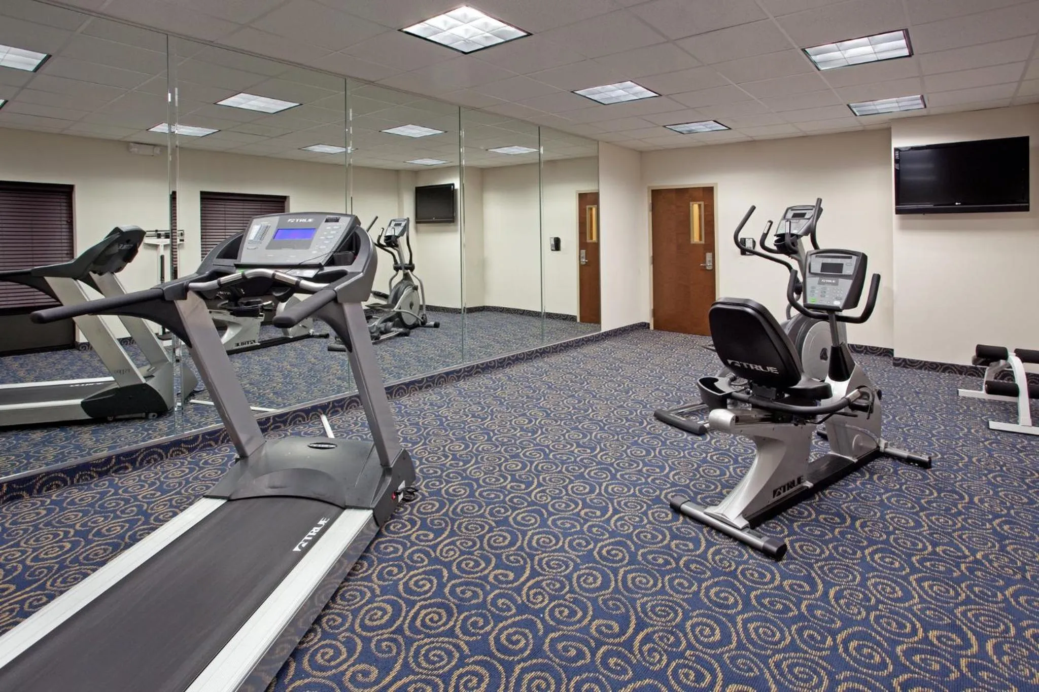 Spa and wellness centre/facilities in Holiday Inn Express Hotel & Suites Hope Mills-Fayetteville Airport by IHG