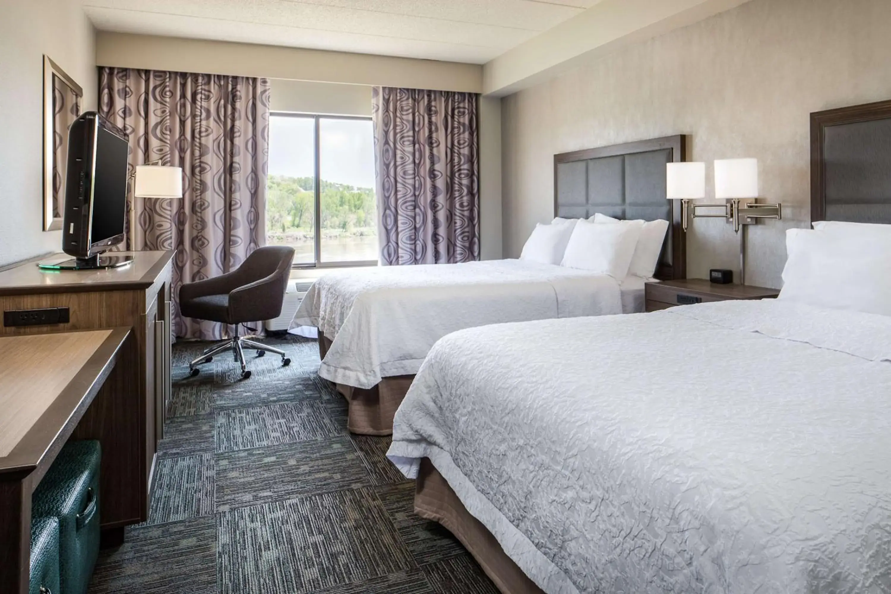 Bed in Hampton Inn Council Bluffs Bed in Hampton Inn Council Bluffs