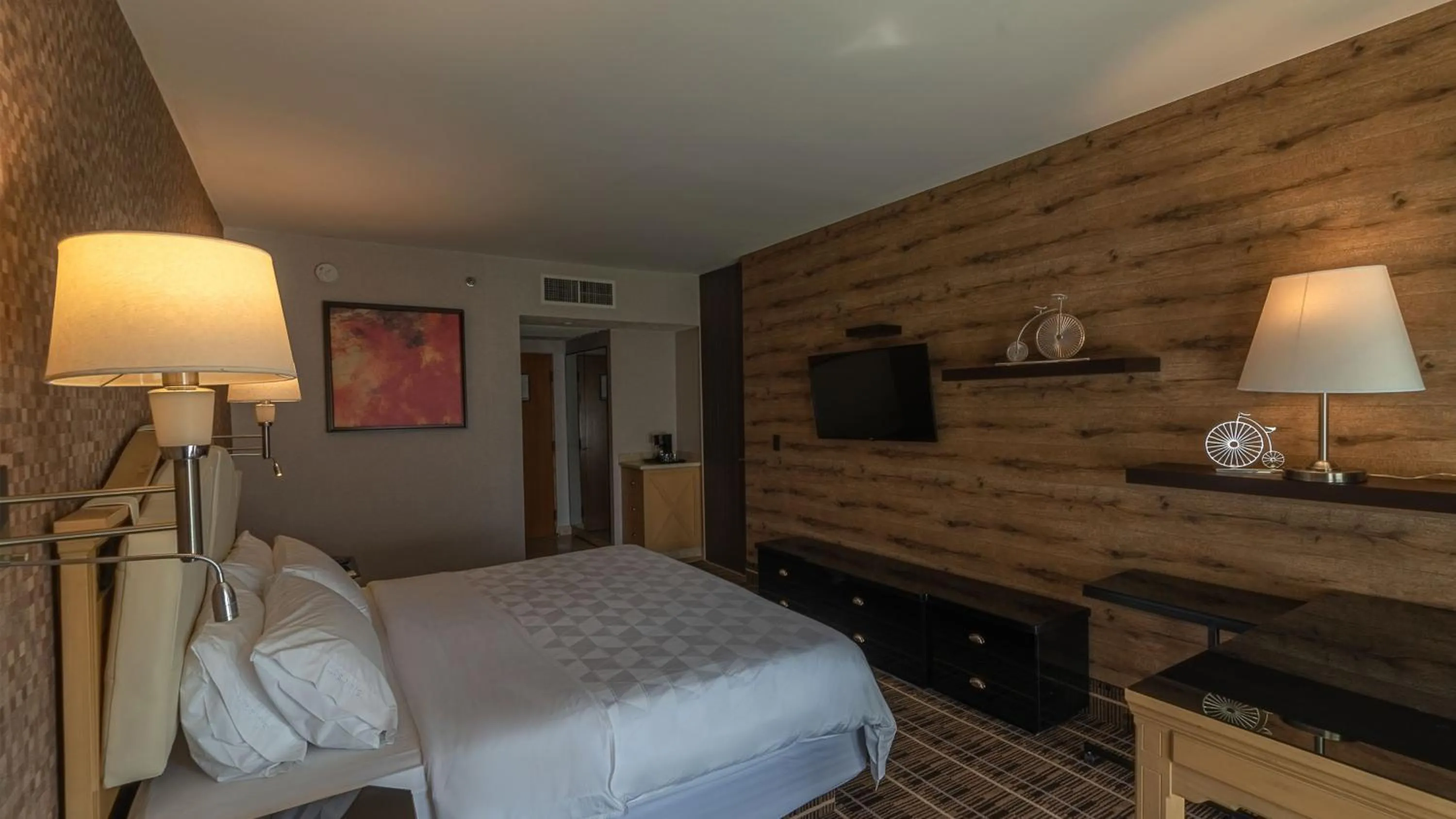 Photo of the whole room, Bed in Holiday Inn Queretaro Centro Historico by IHG